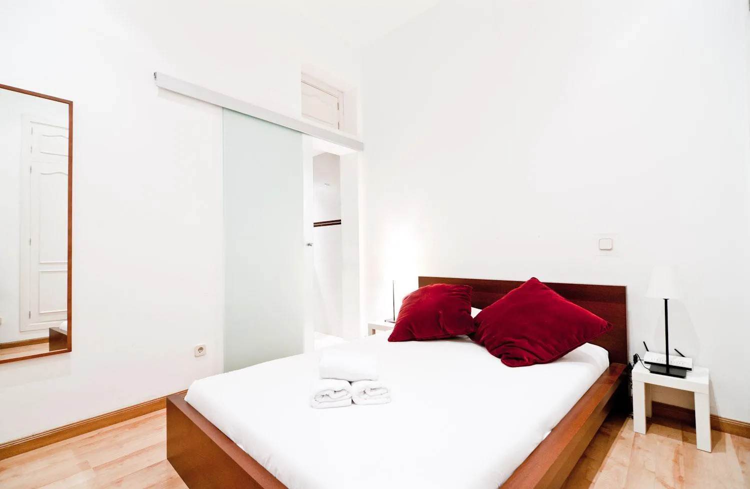 Bedroom, Bed in Gran Via III
