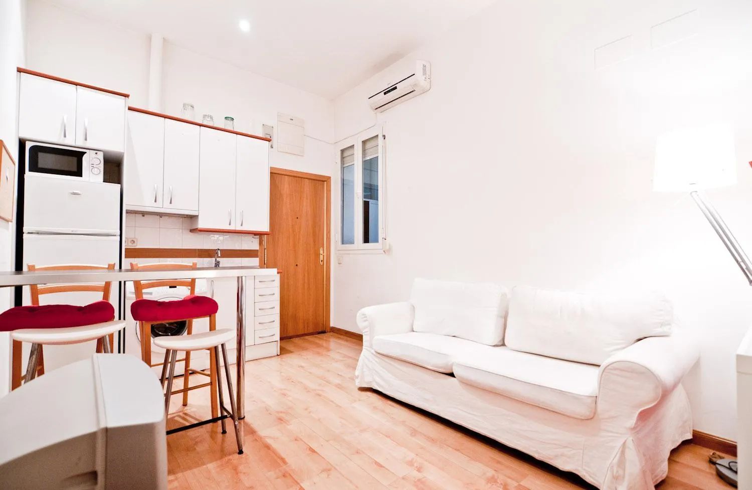 Living room, Bed in Gran Via III