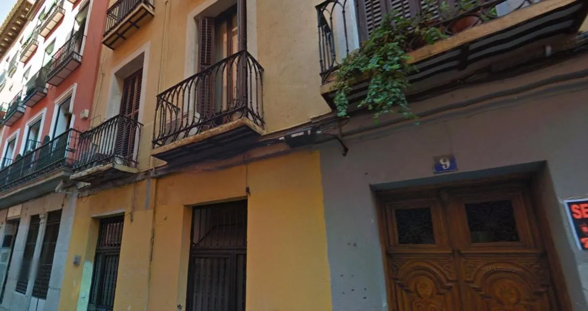 Facade/entrance in Gran Via III