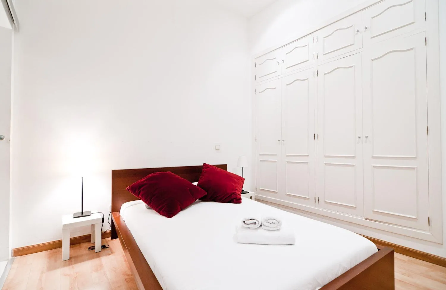 Bedroom, Bed in Gran Via III