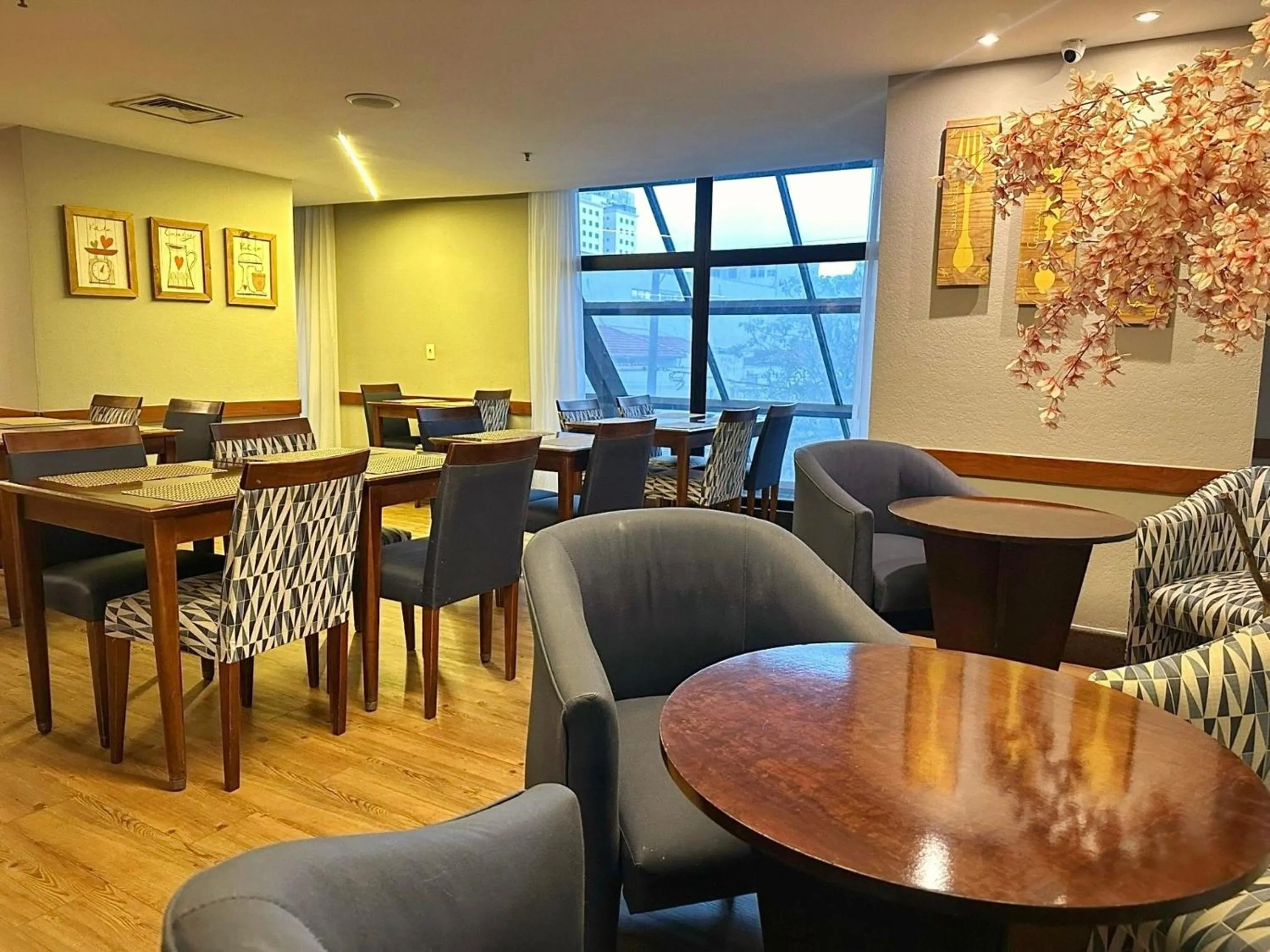 Restaurant/places to eat in Travel Inn Hotels Ibirapuera