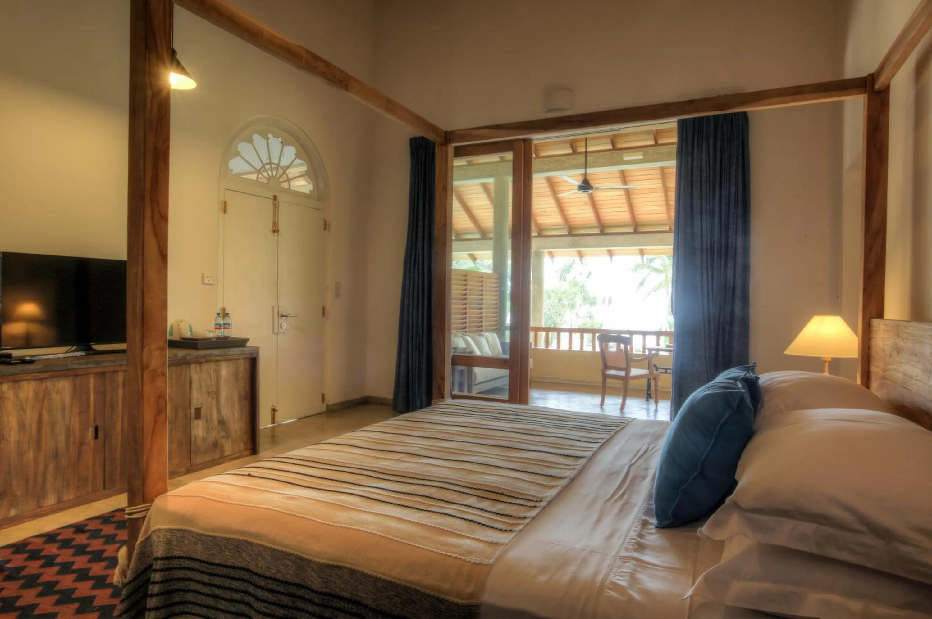 Bedroom, Bed in Villa Saffron Hikkaduwa