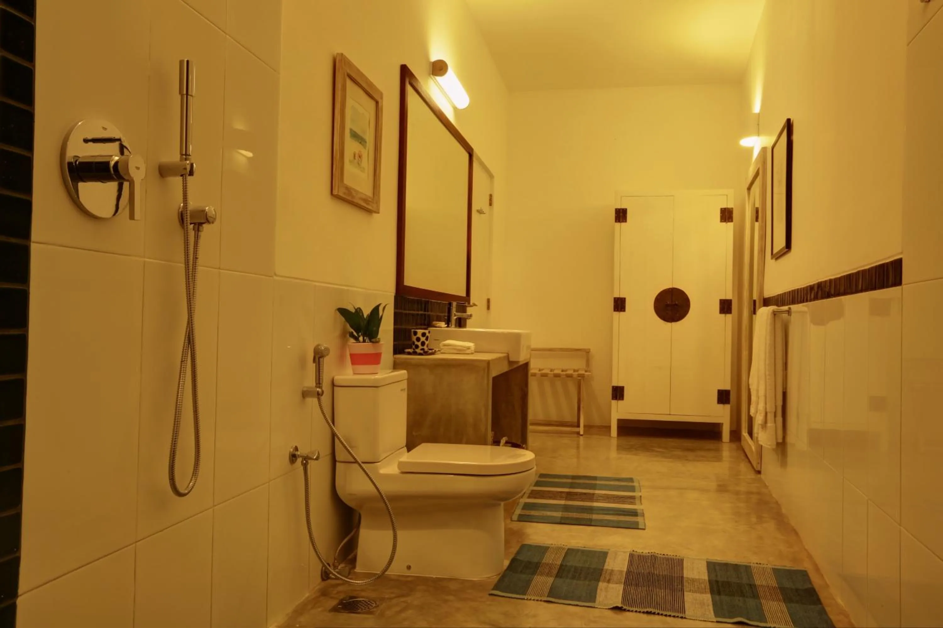 Bathroom in Villa Saffron Hikkaduwa