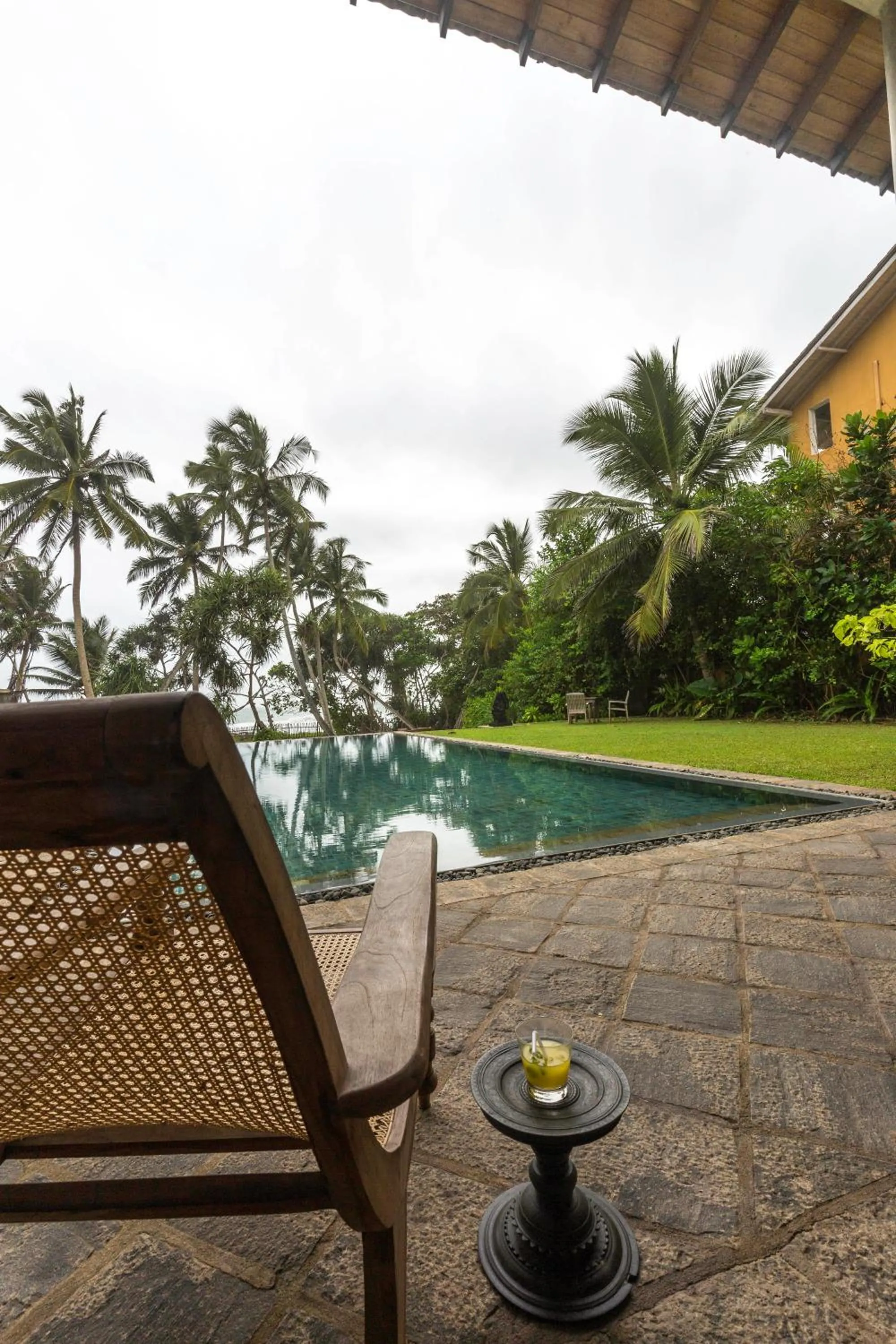 Villa Saffron Hikkaduwa