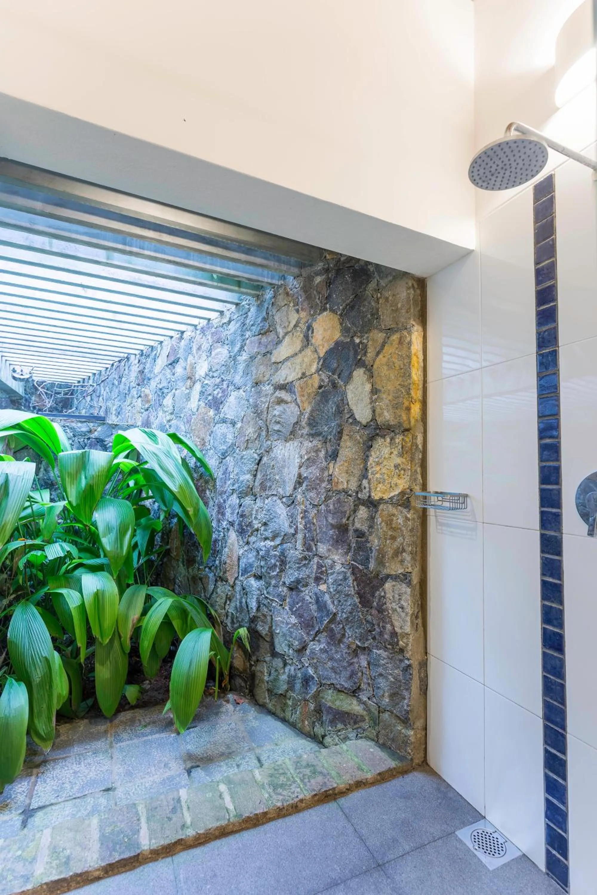 Facade/entrance in Villa Saffron Hikkaduwa