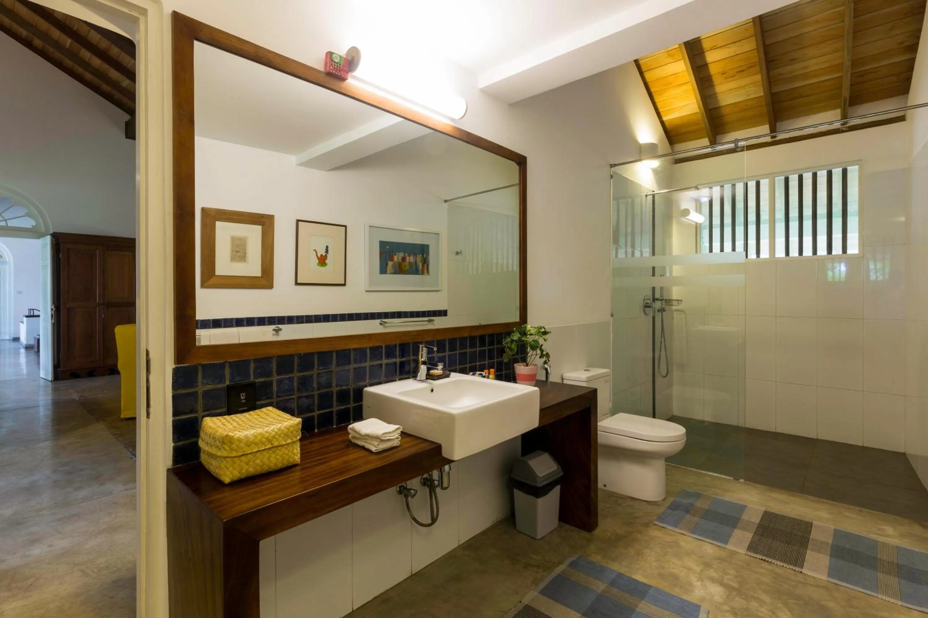 Villa Saffron Hikkaduwa