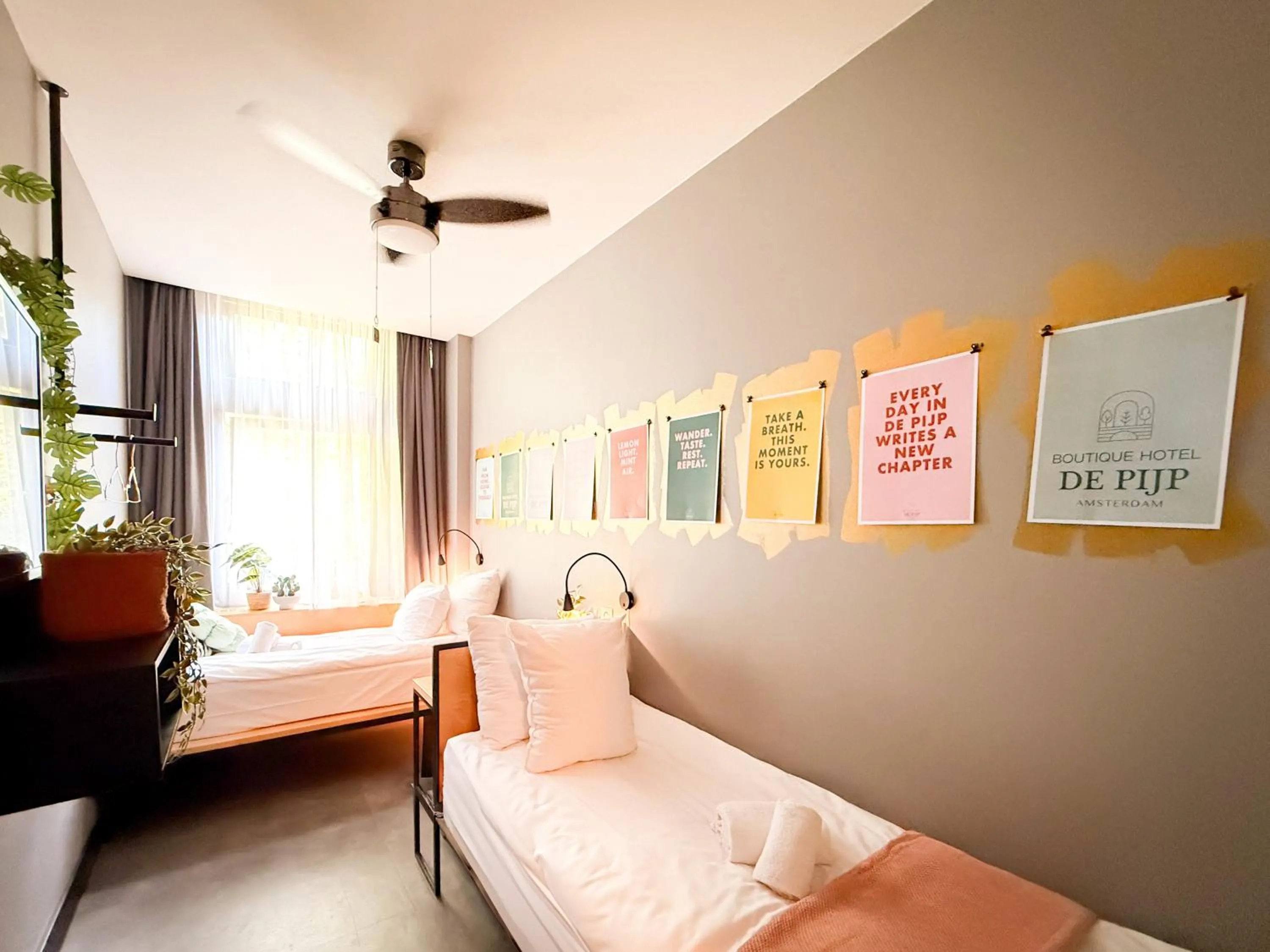 Bed in De Pijp Boutique Hotel