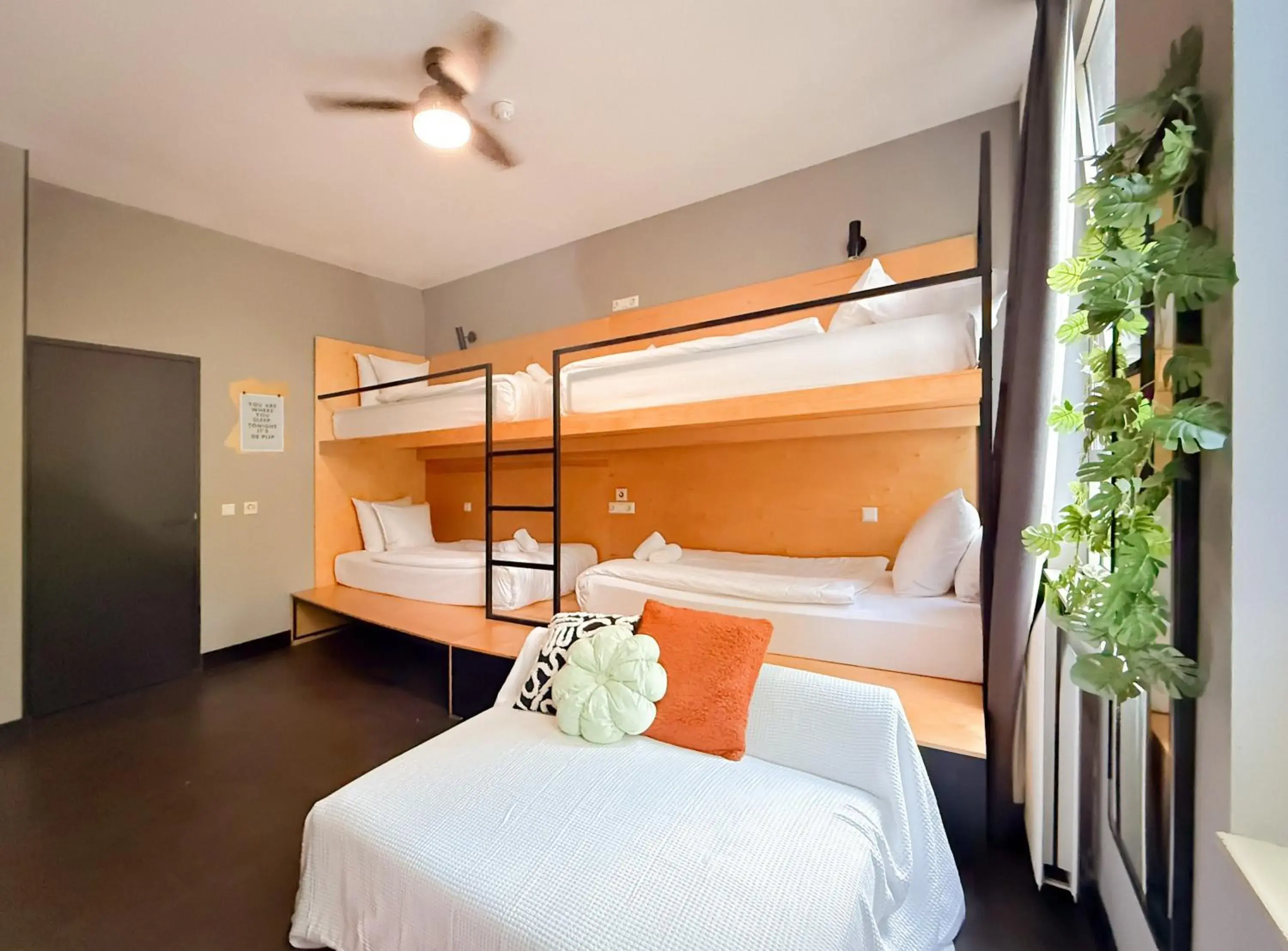 Bed in De Pijp Boutique Hotel Bed in De Pijp Boutique Hotel