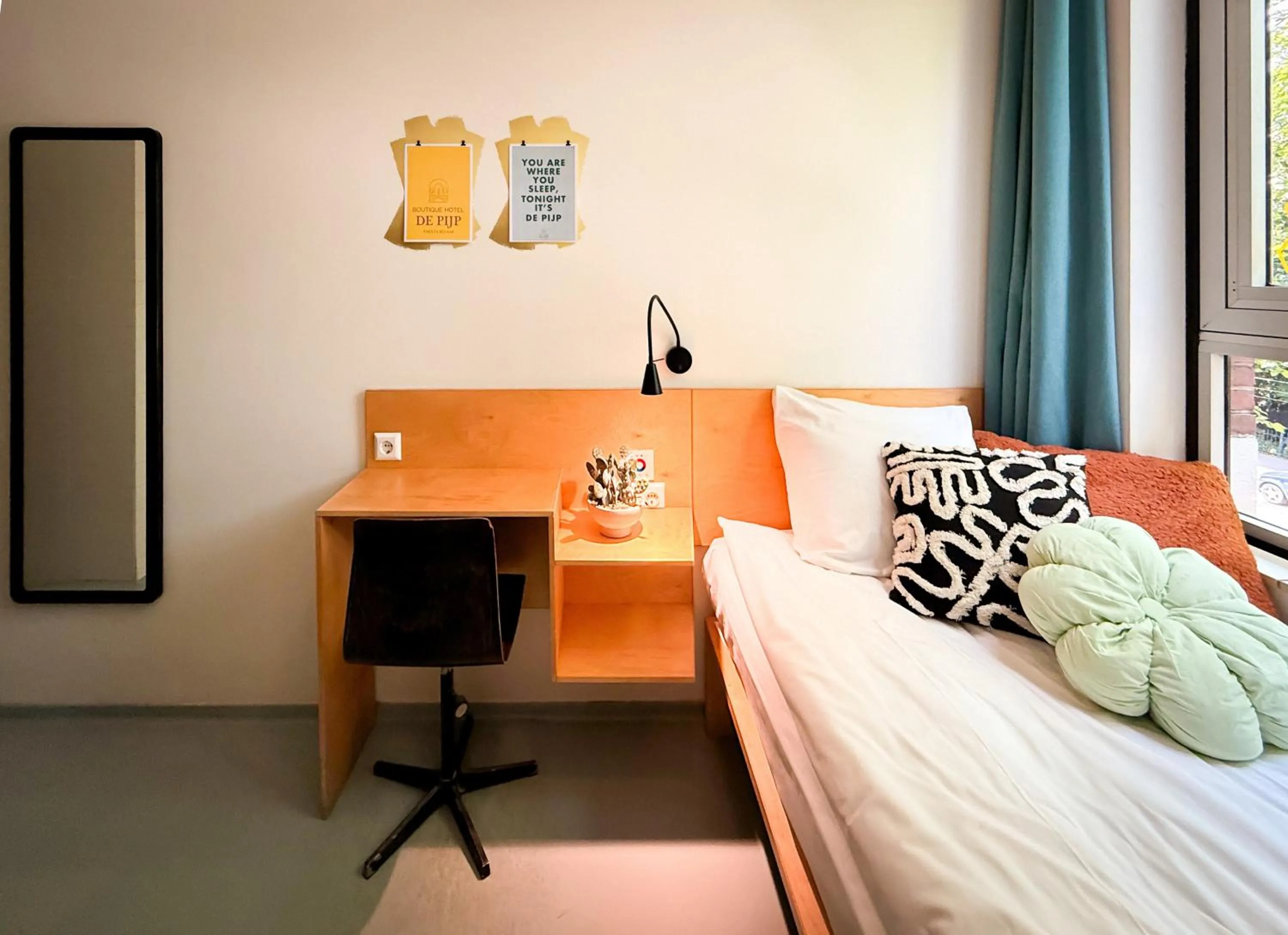 Bed in De Pijp Boutique Hotel