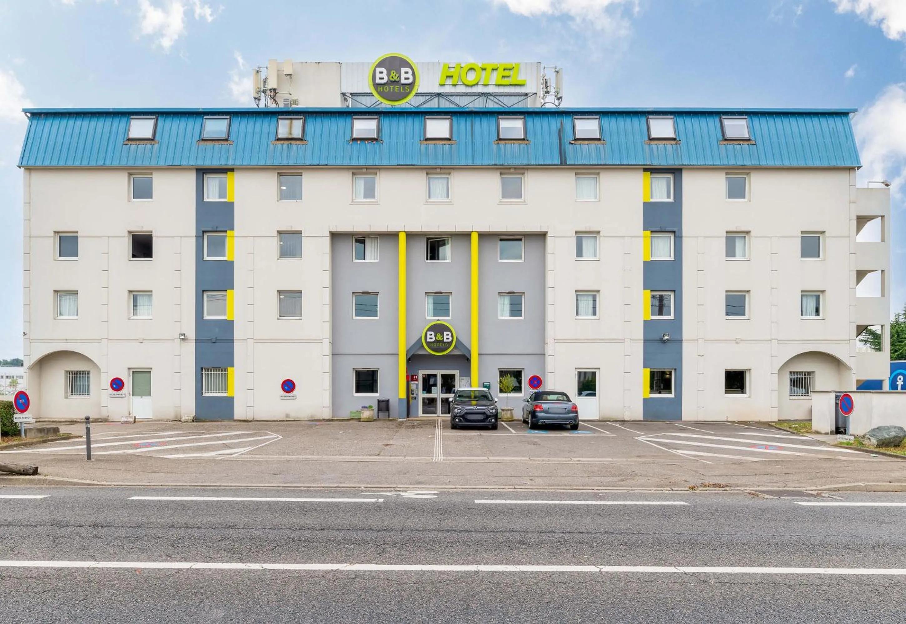 Property building in B&B HOTEL Lyon Grand Stade Meyzieu