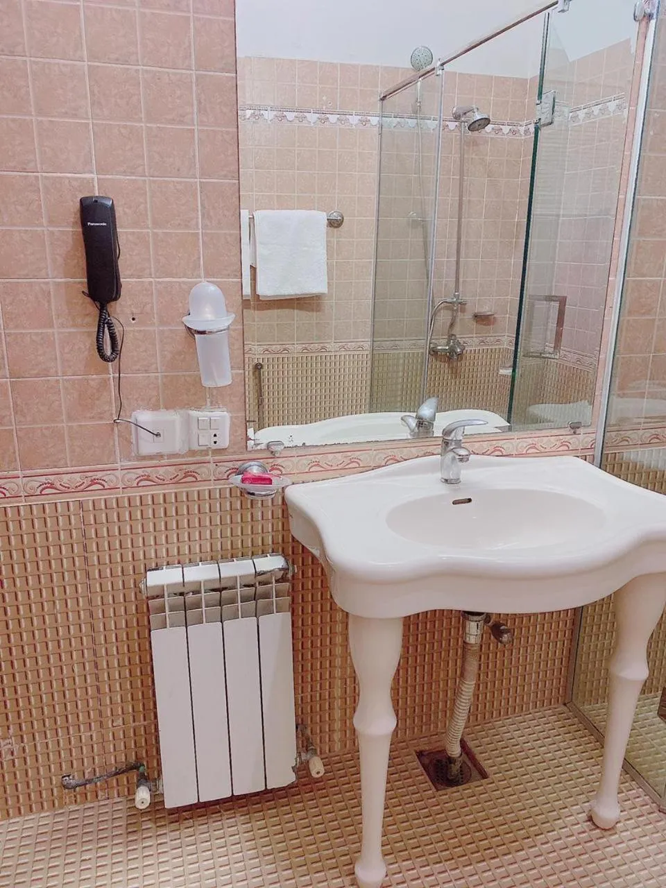 Bathroom in Savoy Inn Guest House Islamabad