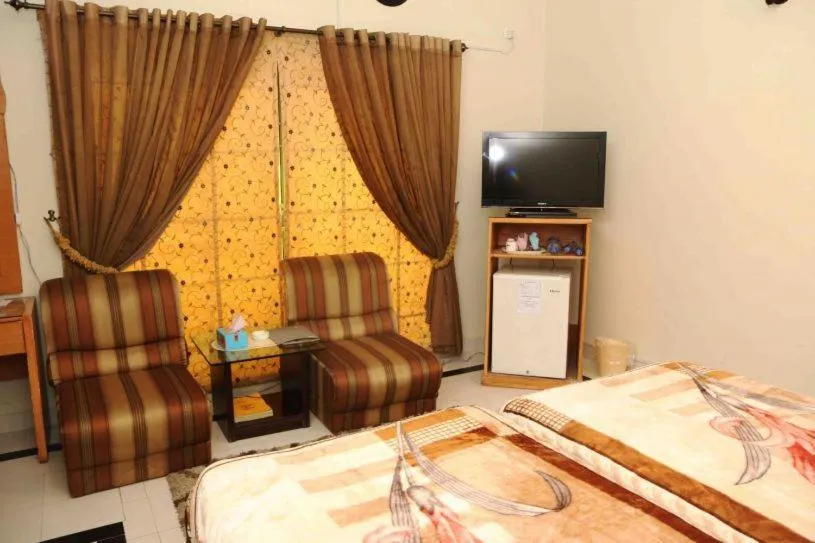 Photo of the whole room, Bed in Savoy Inn Guest House Islamabad