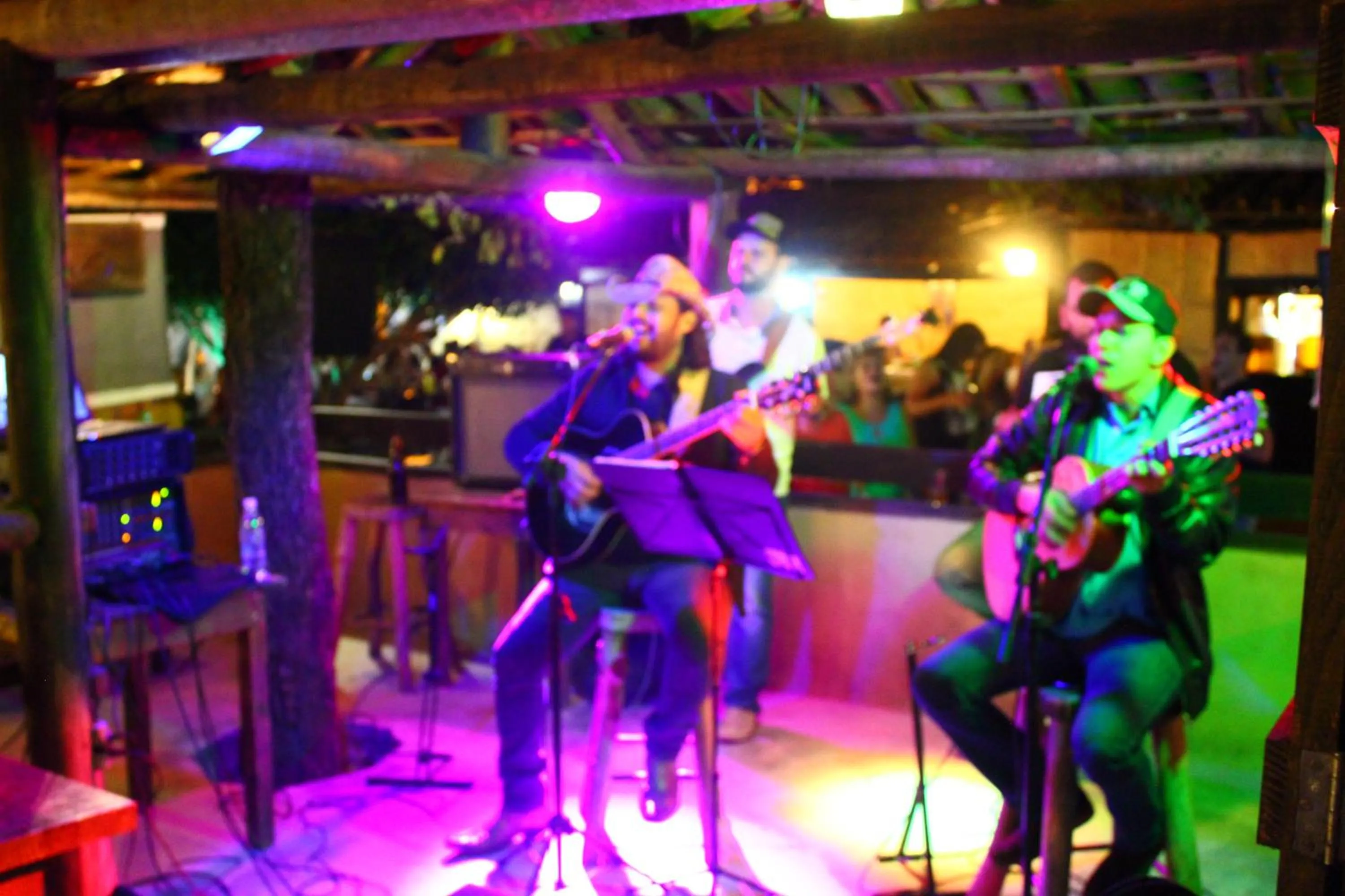 Evening entertainment in Pousada Vila Cipó