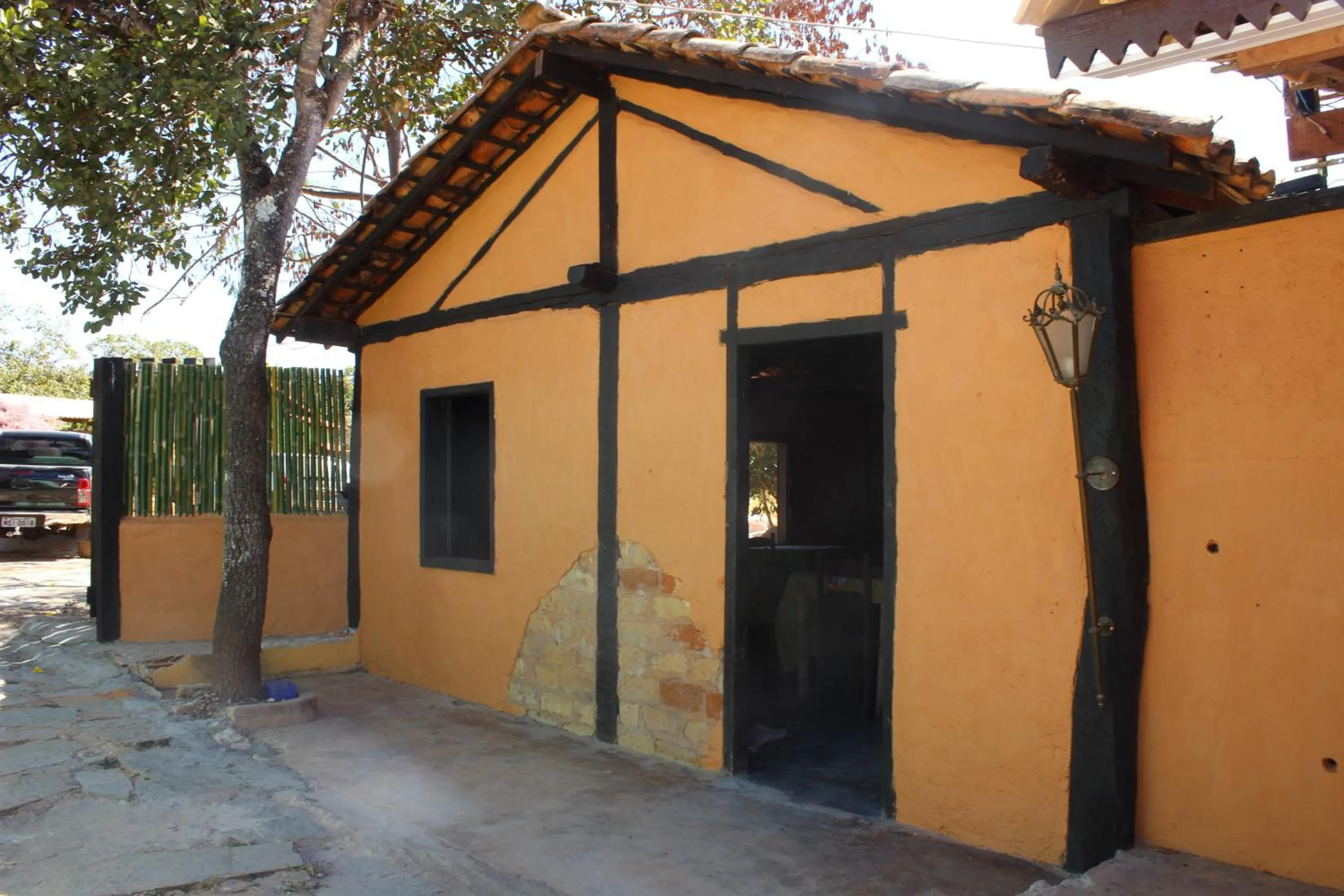 Communal kitchen in Pousada Vila Cipó