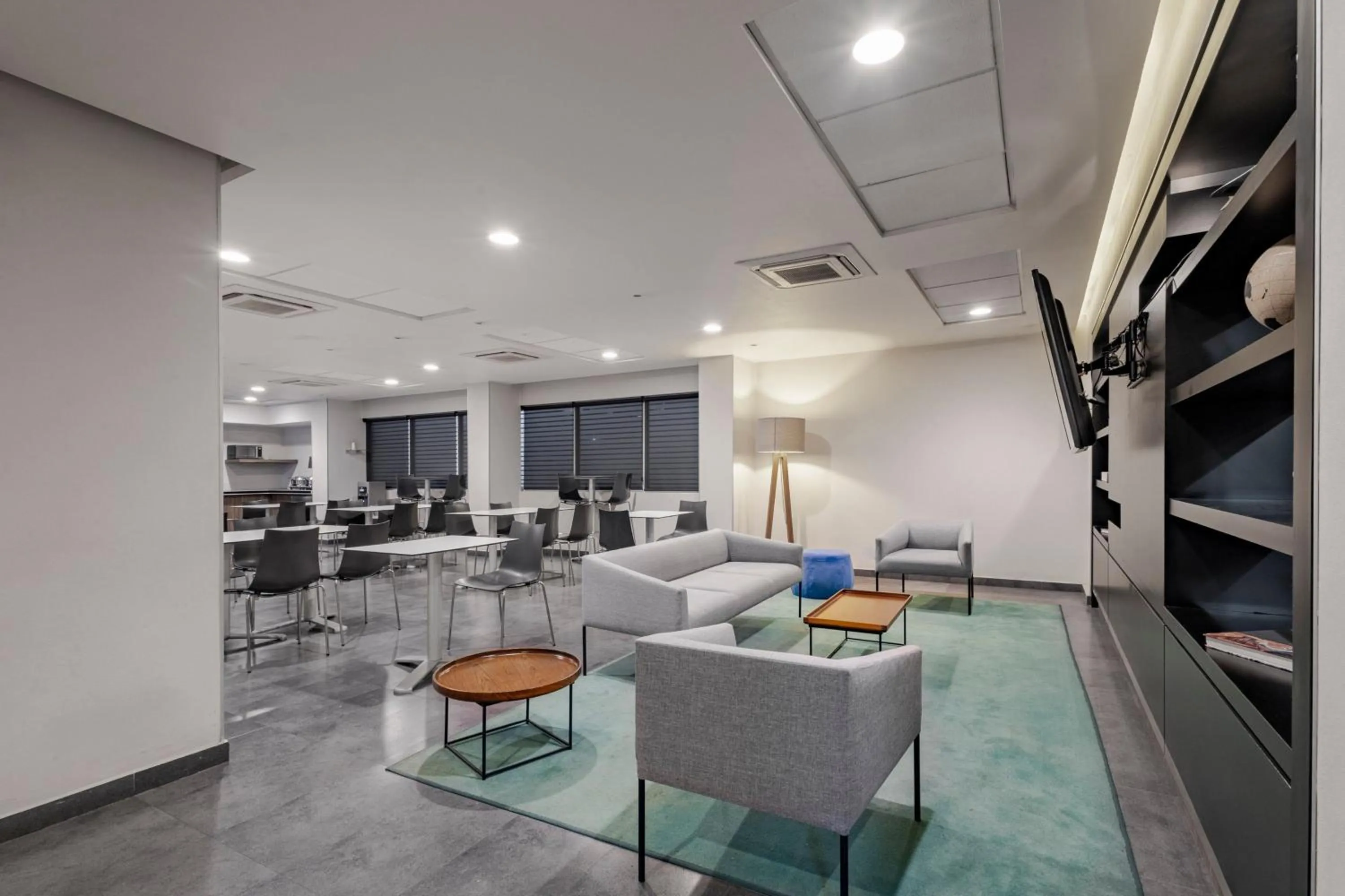 Living room in City Express by Marriott Guadalajara Aeropuerto