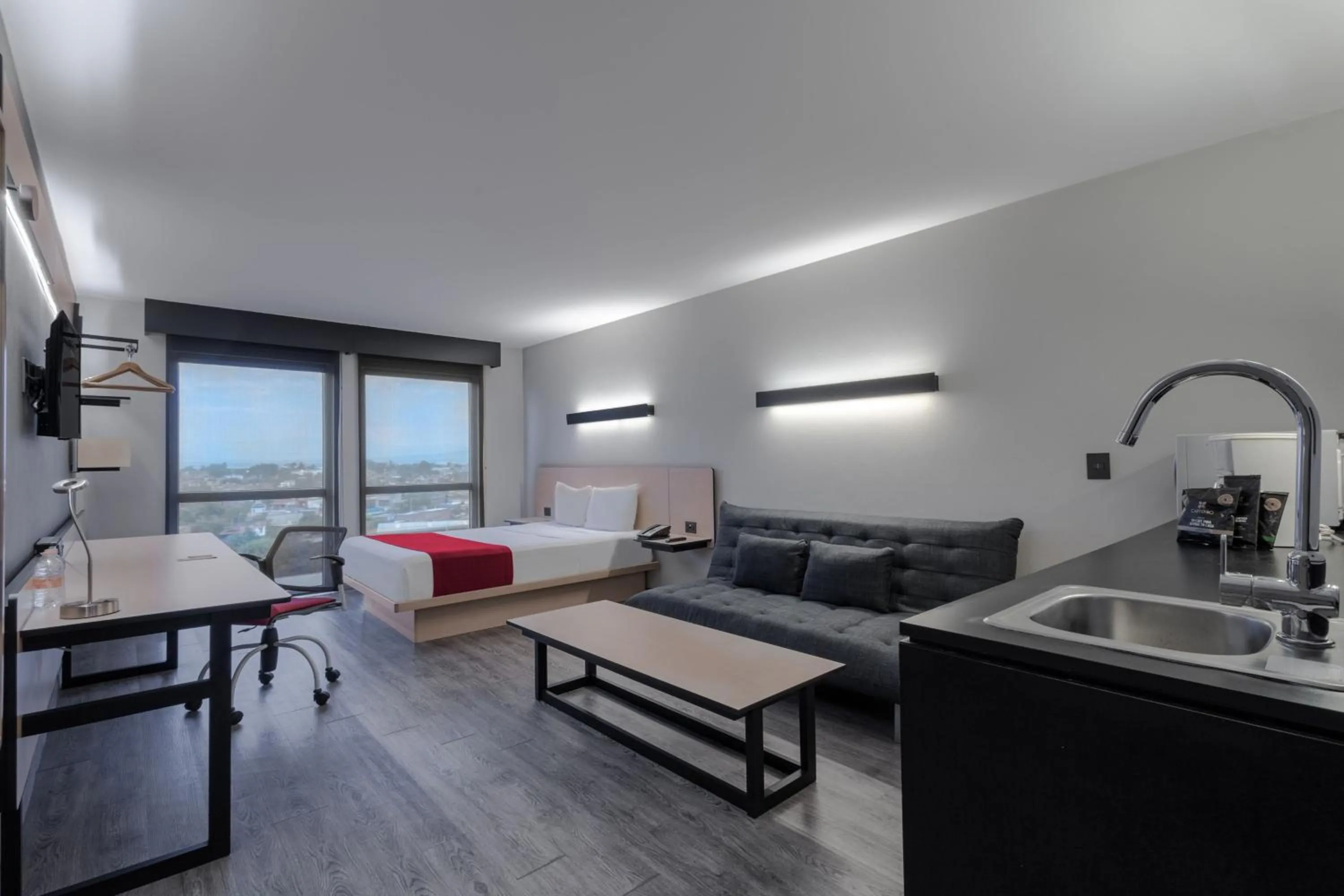 Bedroom, Bed in City Express by Marriott Guadalajara Aeropuerto