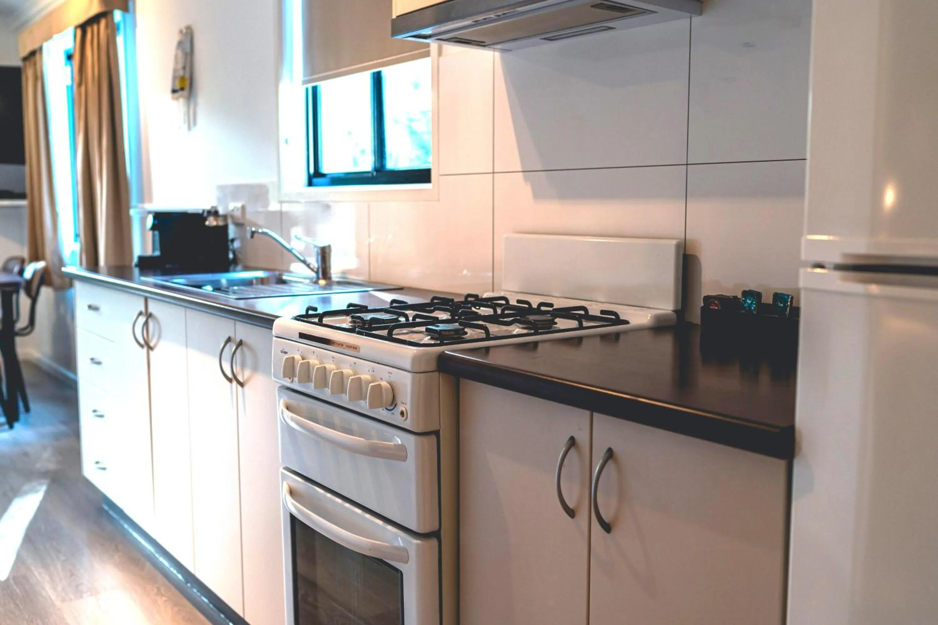 Kitchen or kitchenette in BIG4 Tassie Getaway Parks St Helens