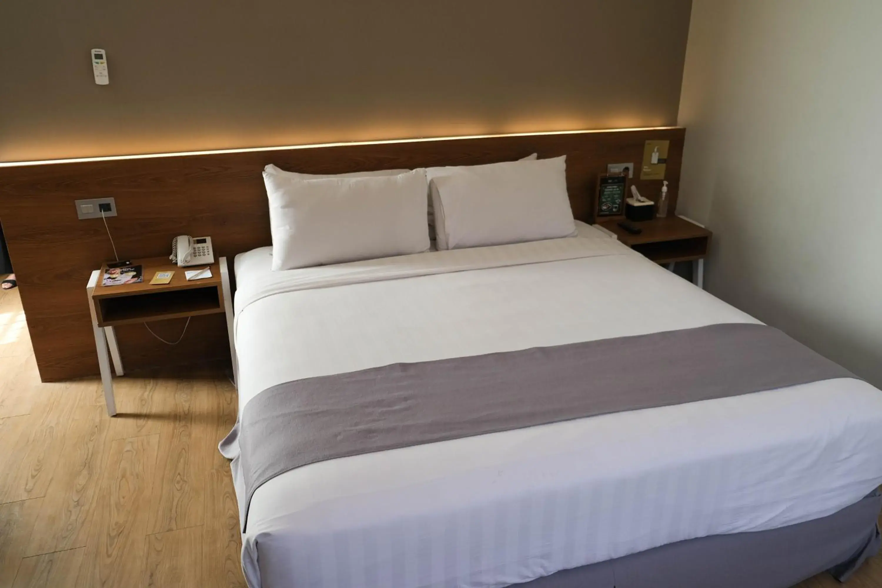 Bedroom, Bed in Allstay Hotel Semarang Simpang Lima Bedroom, Bed in Allstay Hotel Semarang Simpang Lima