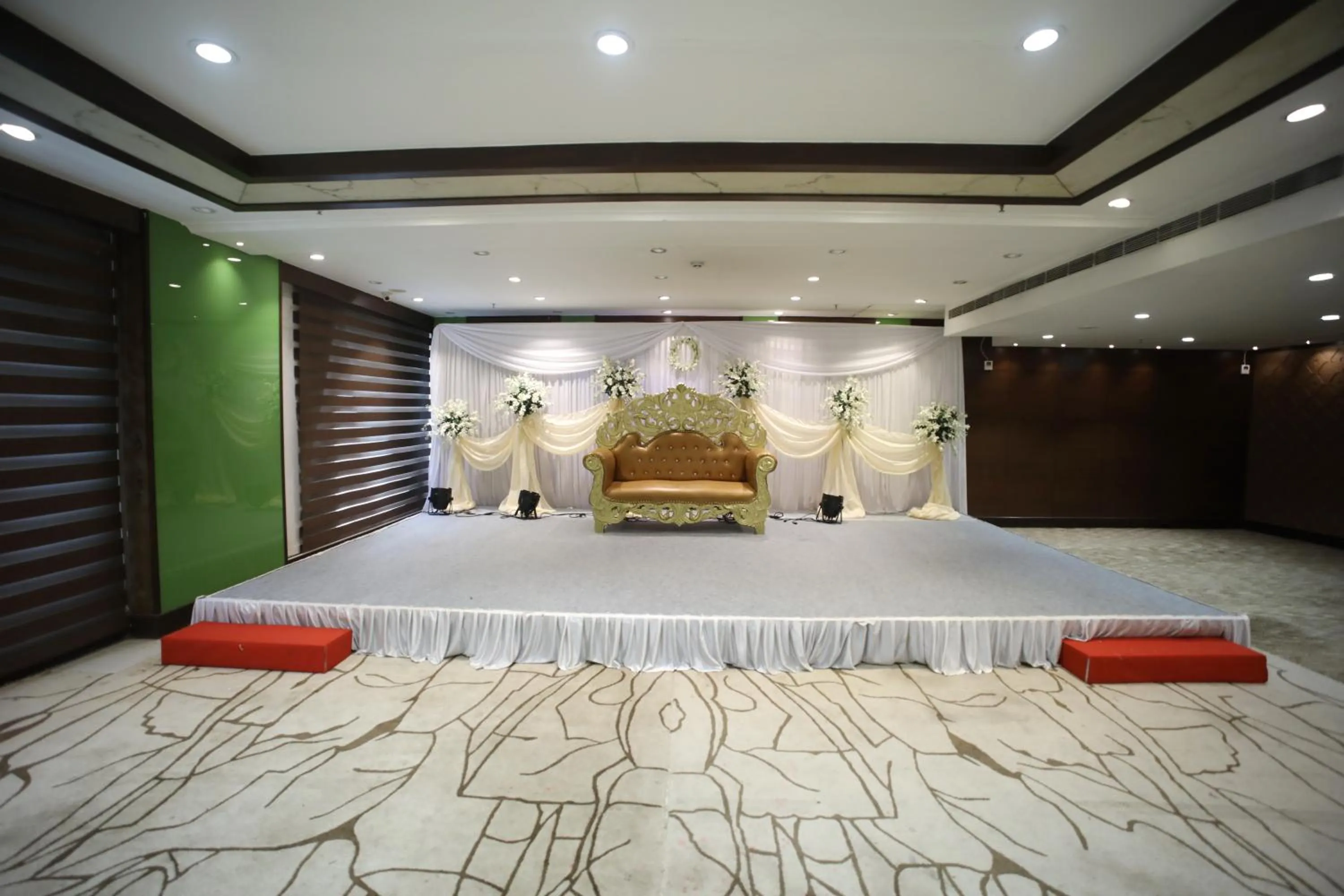 Banquet/Function facilities in The Byke Suraj Plaza Pure Veg, Thane