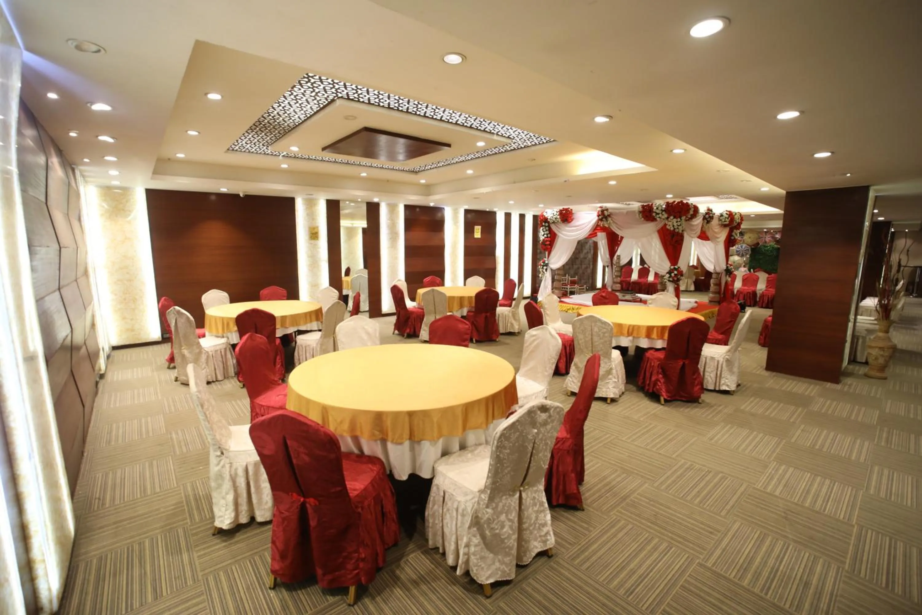 Banquet/Function facilities in The Byke Suraj Plaza Pure Veg, Thane