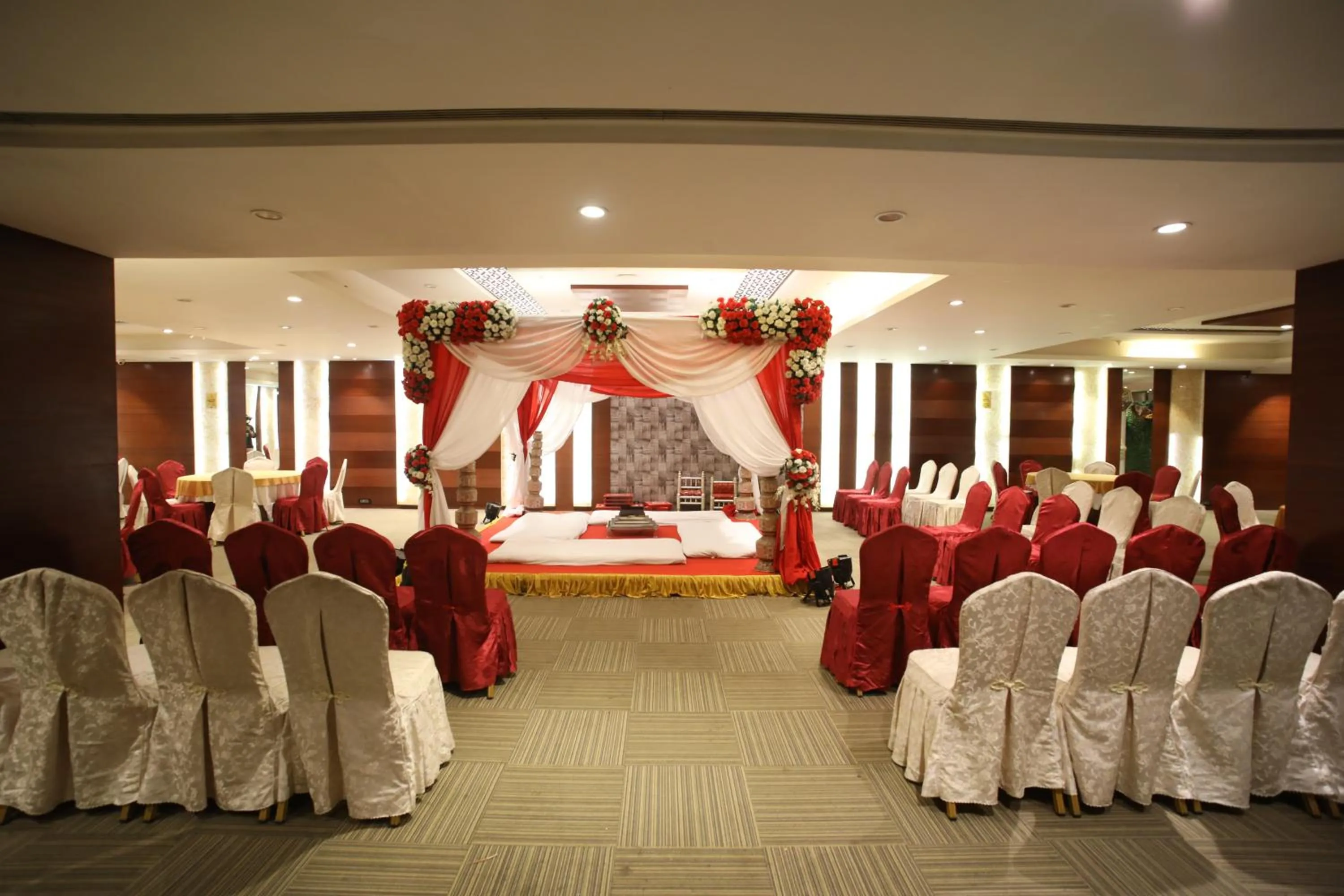Banquet/Function facilities in The Byke Suraj Plaza Pure Veg, Thane