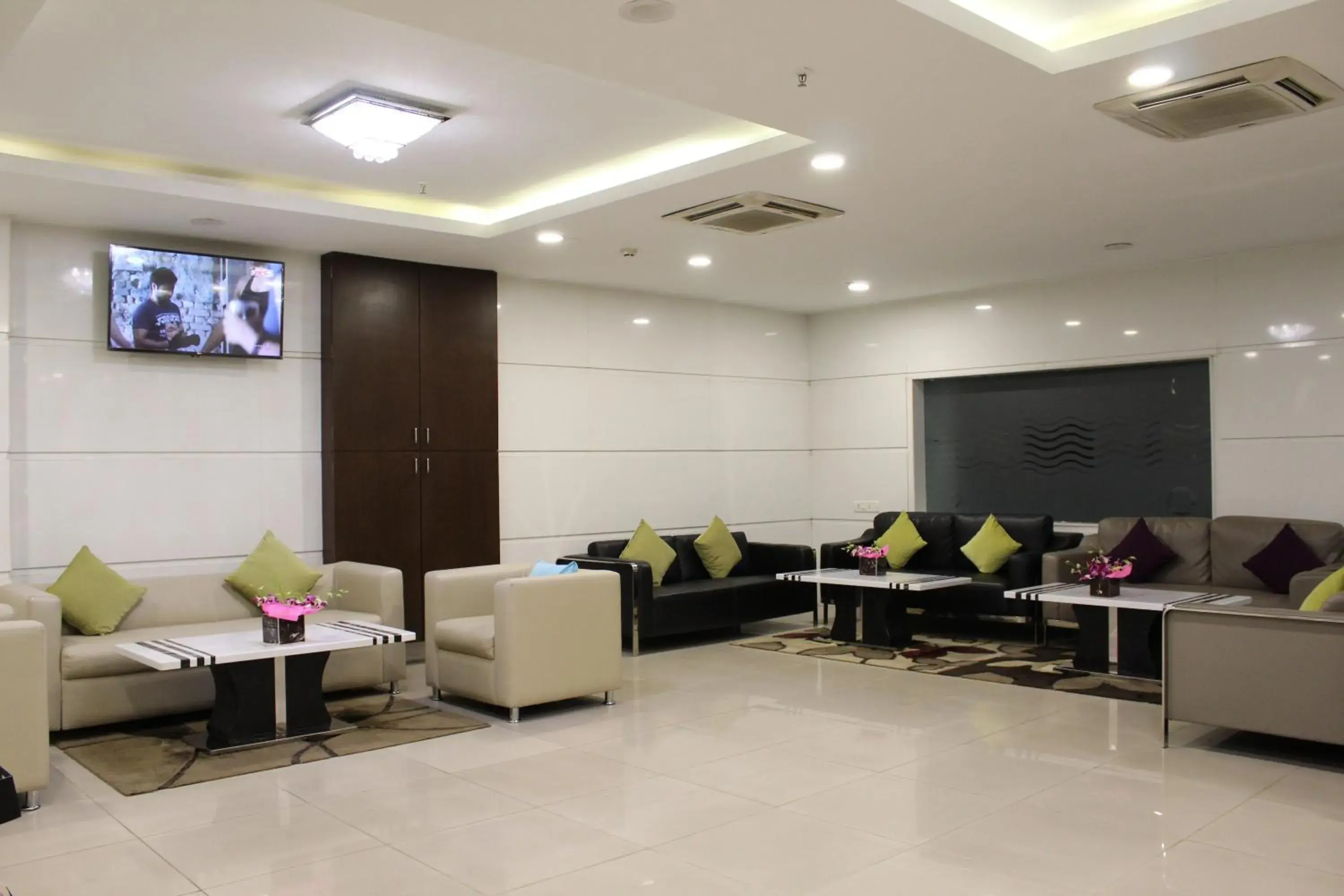 Lobby or reception in The Byke Suraj Plaza Pure Veg, Thane Lobby or reception in The Byke Suraj Plaza Pure Veg, Thane