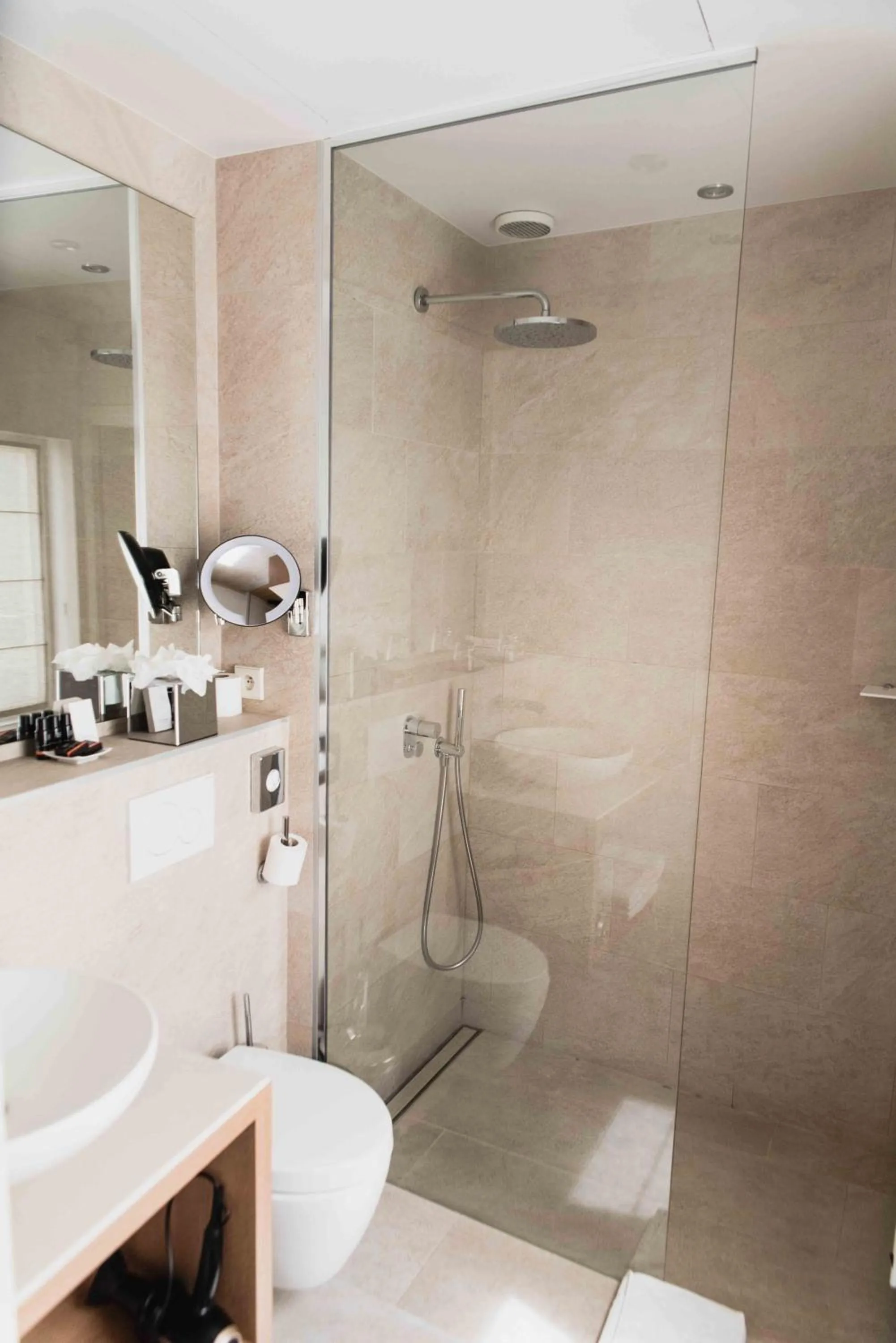 Bathroom in Victoire & Germain