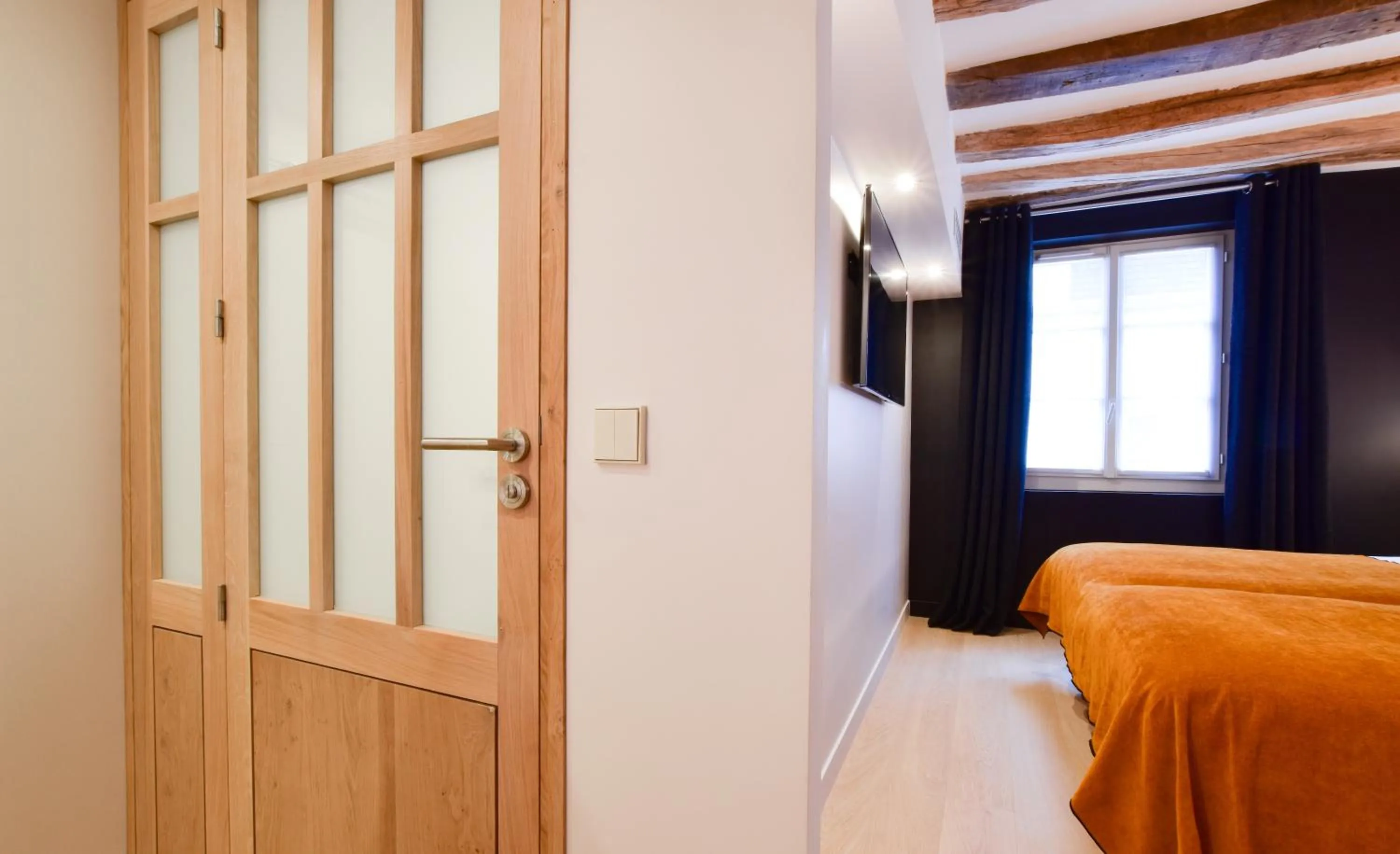 Bedroom, Bed in Victoire & Germain