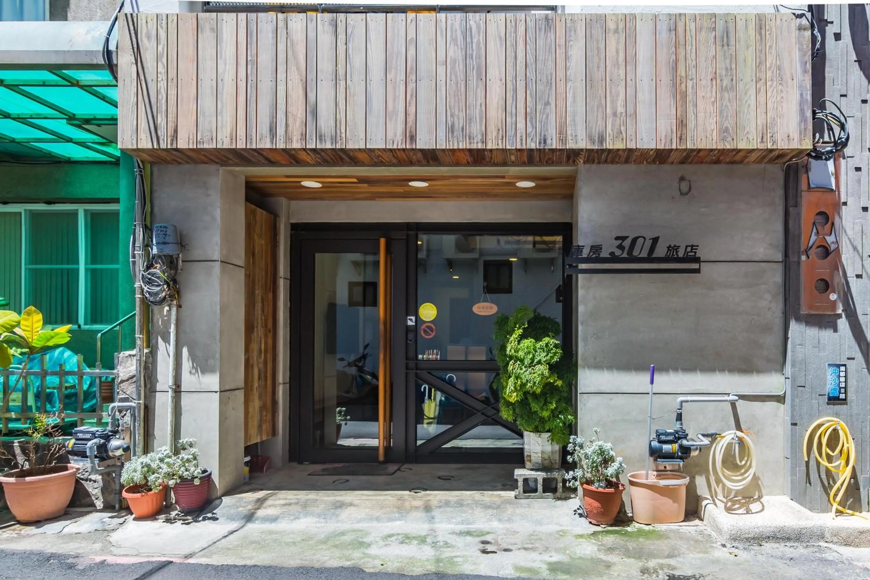 Decorative detail in Treasury Hotel 301