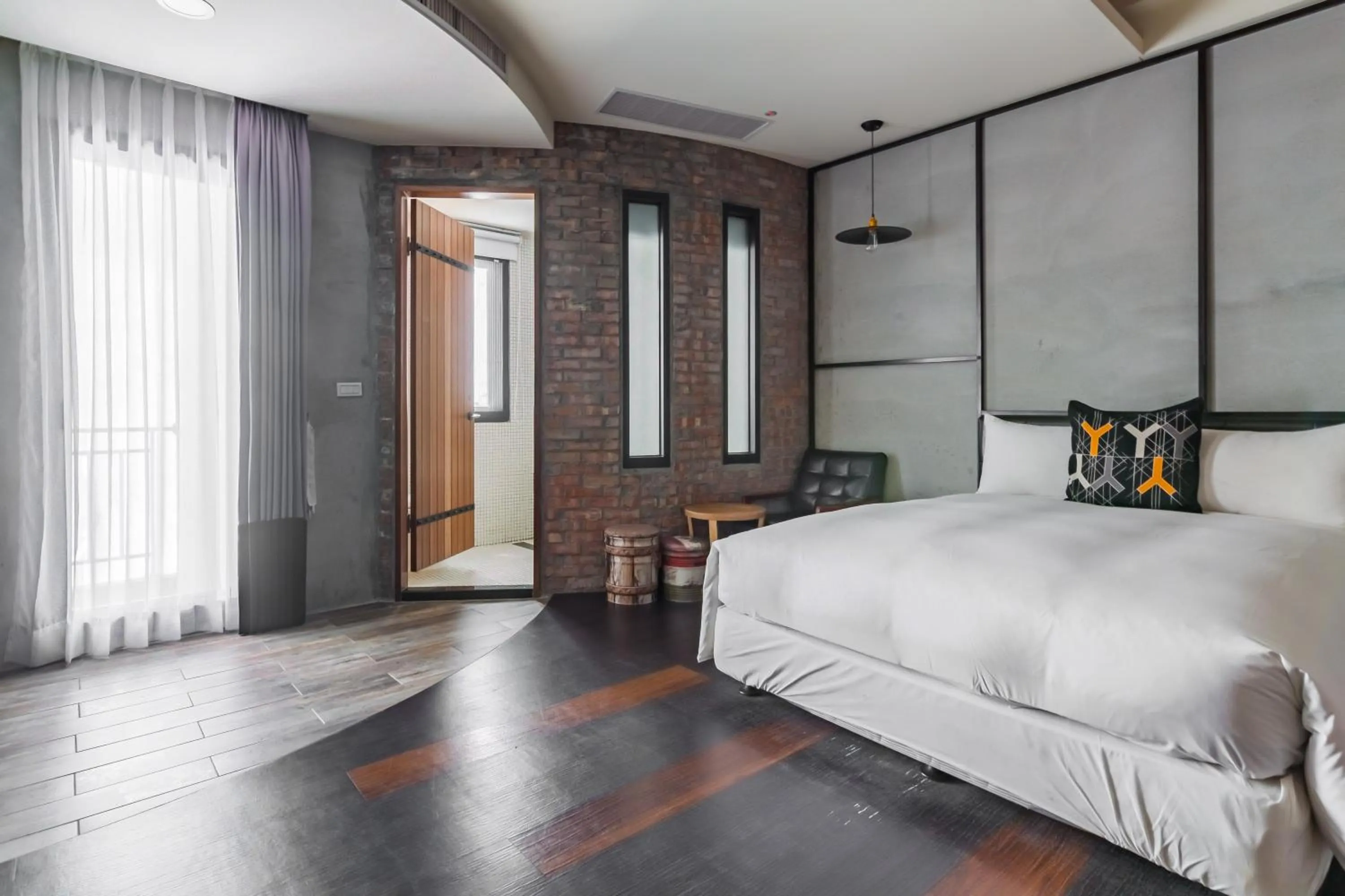 Decorative detail, Bed in Treasury Hotel 301