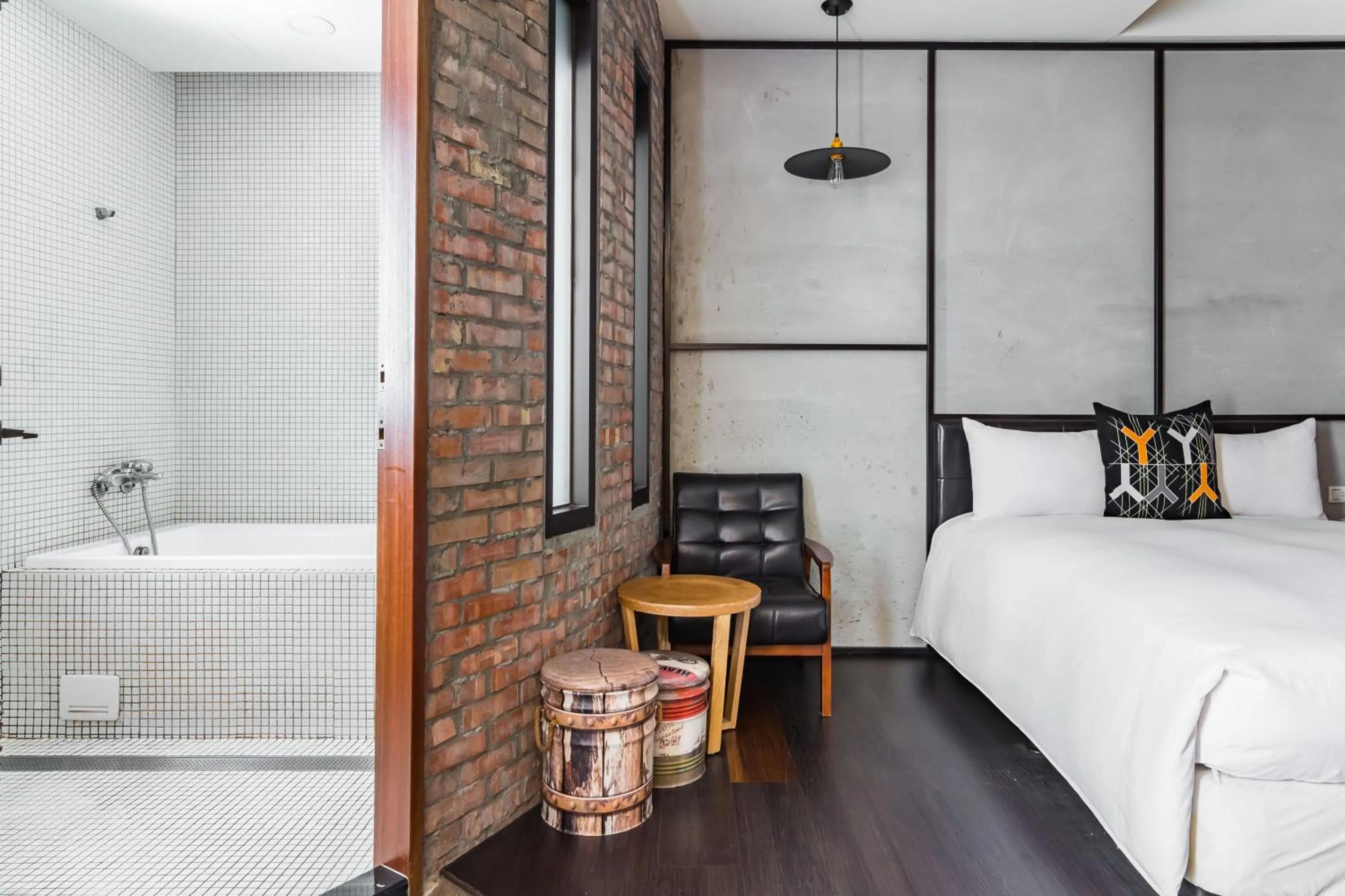 Decorative detail, Bed in Treasury Hotel 301