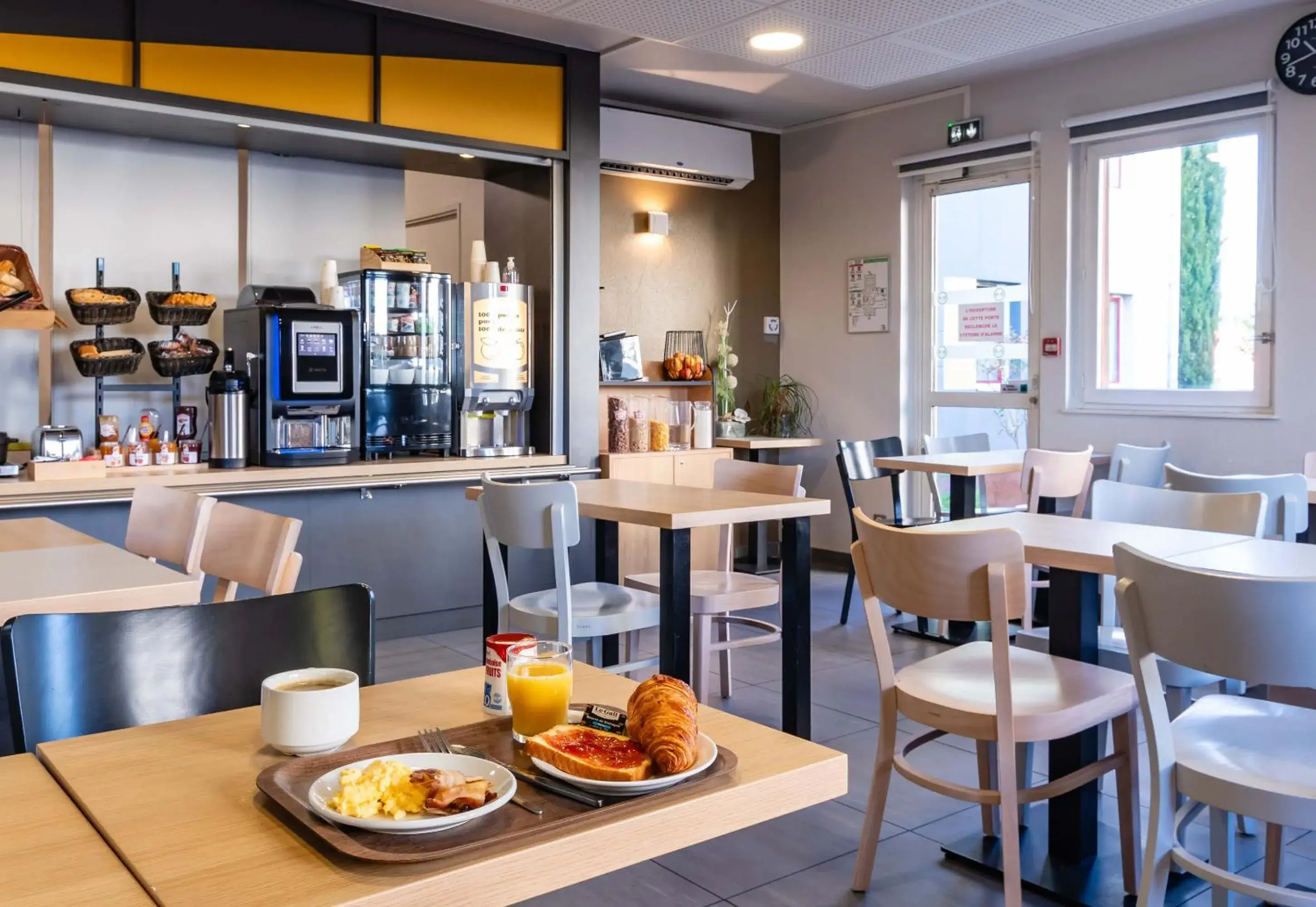 Restaurant/places to eat in B&B HOTEL Valence Sud Restaurant/places to eat in B&B HOTEL Valence Sud