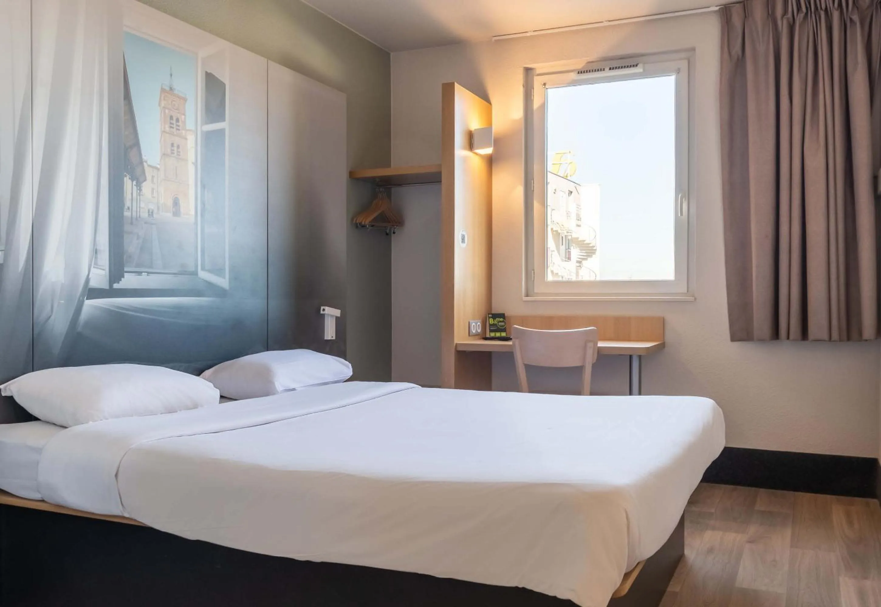 Bedroom, Bed in B&B HOTEL Valence Sud