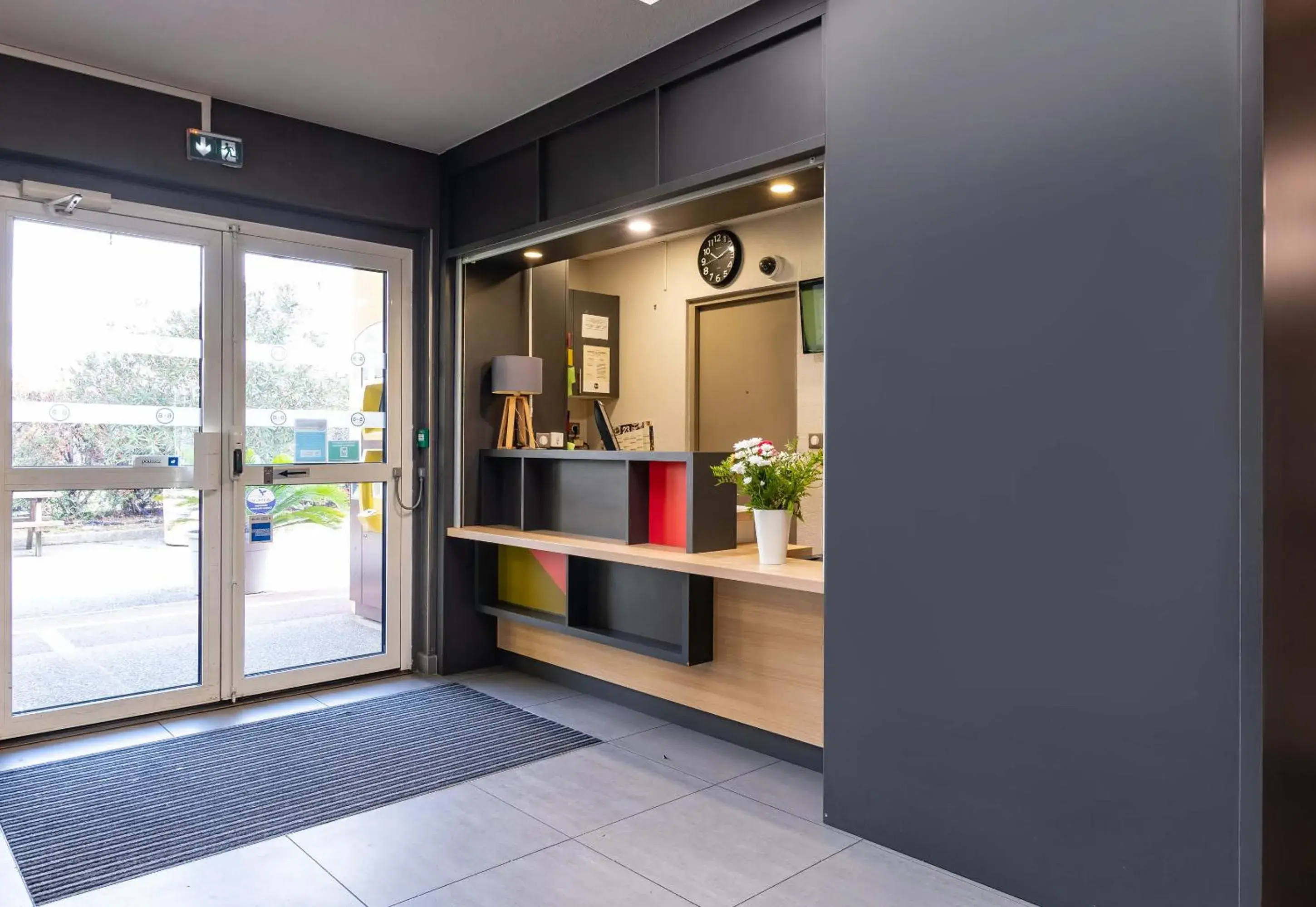 Lobby or reception in B&B HOTEL Valence Sud Lobby or reception in B&B HOTEL Valence Sud