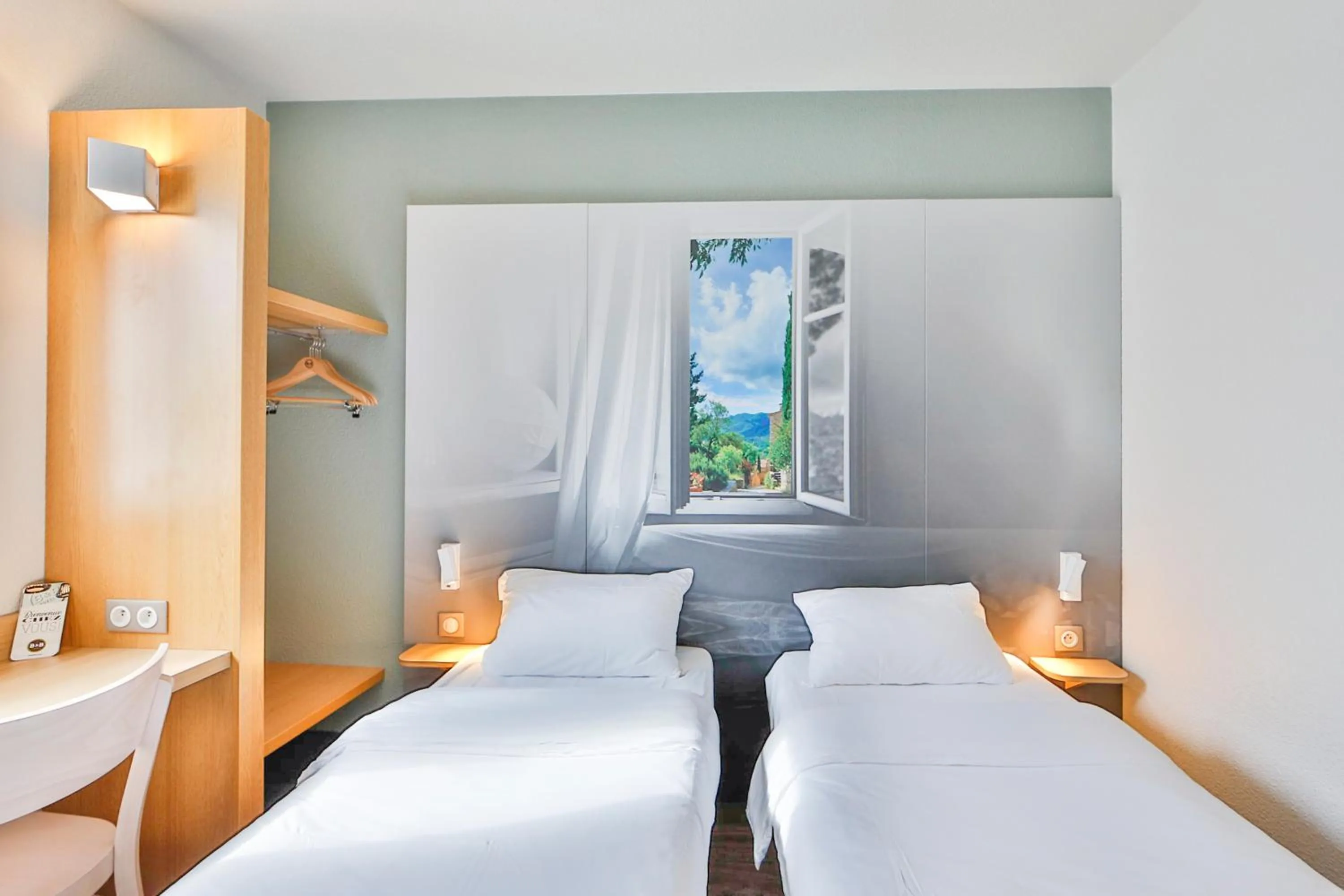 Bedroom, Bed in B&B HOTEL Valence Sud