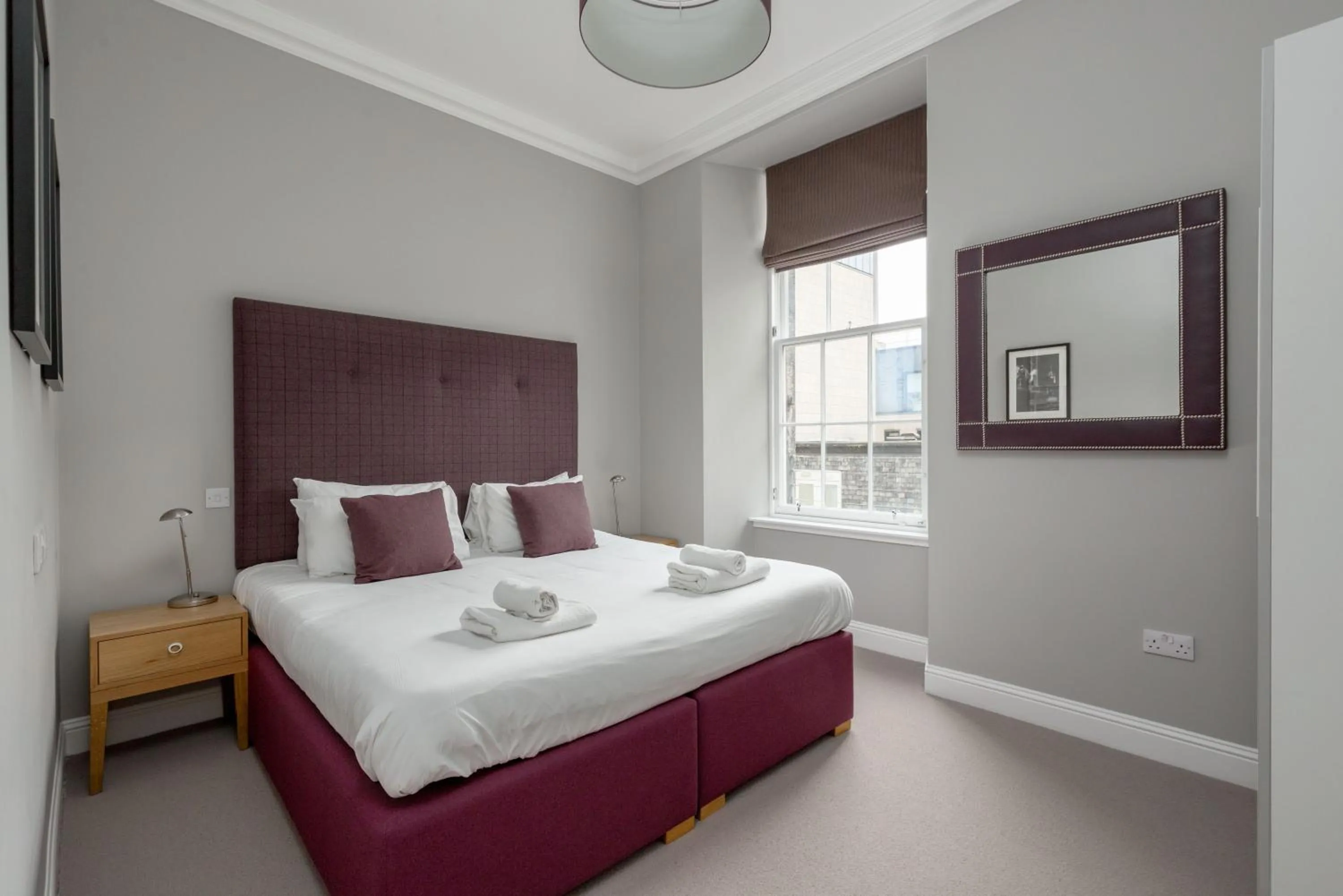 Bed in Destiny Scotland - Princes Street Residence