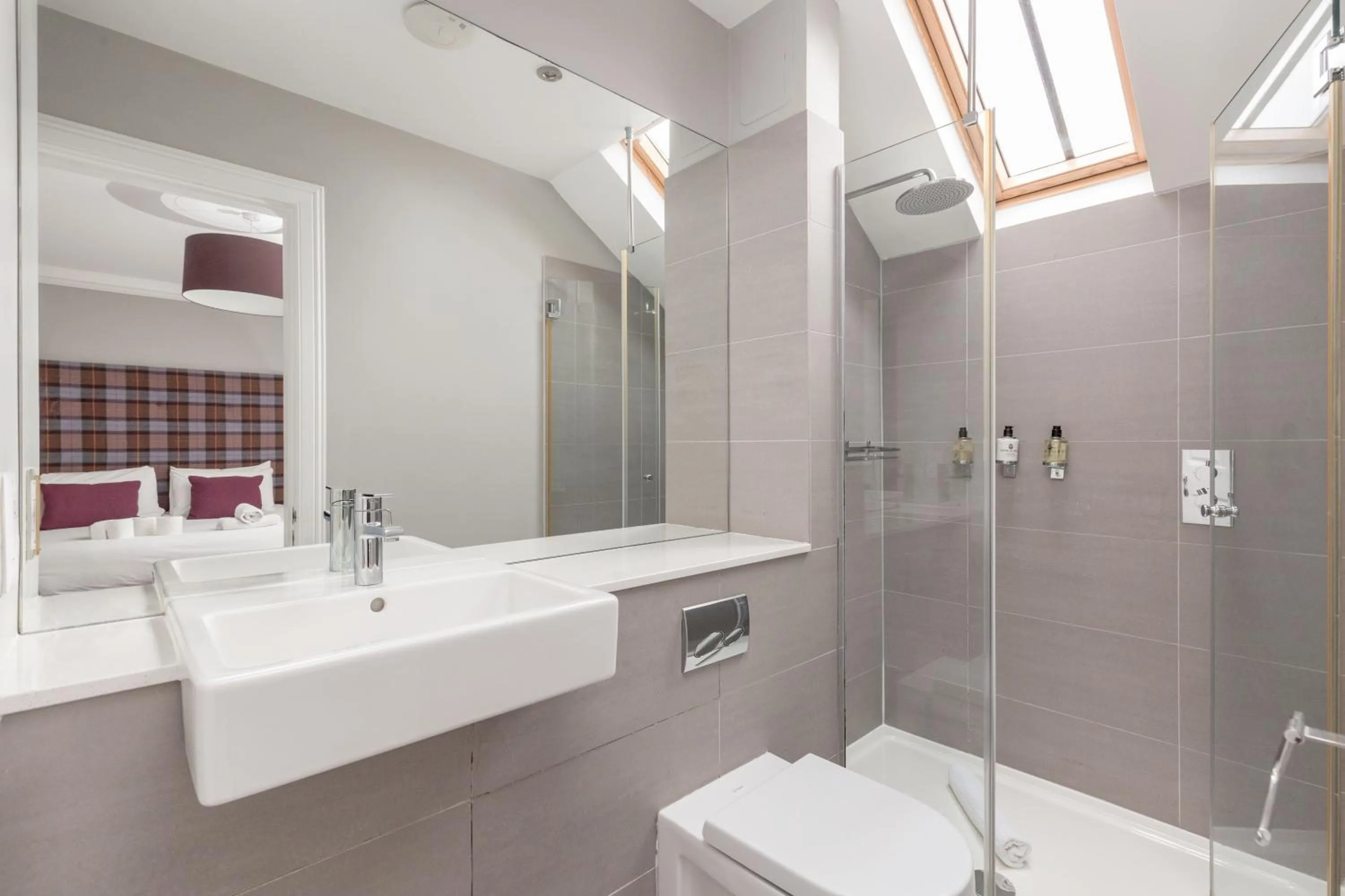 Destiny Scotland - Princes Street Residence