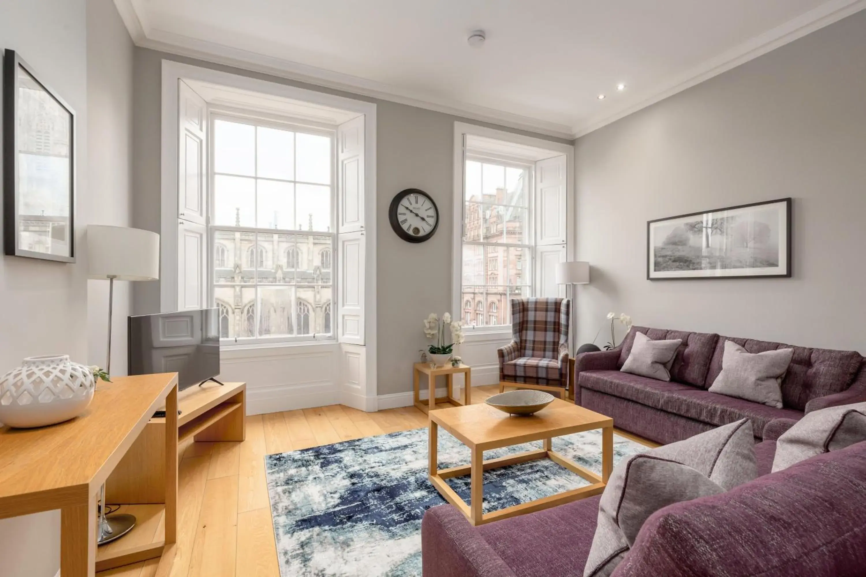 Classic Two-Bedroom Apartment with Castle View in Destiny Scotland - Princes Street Residence Classic Two-Bedroom Apartment with Castle View in Destiny Scotland - Princes Street Residence