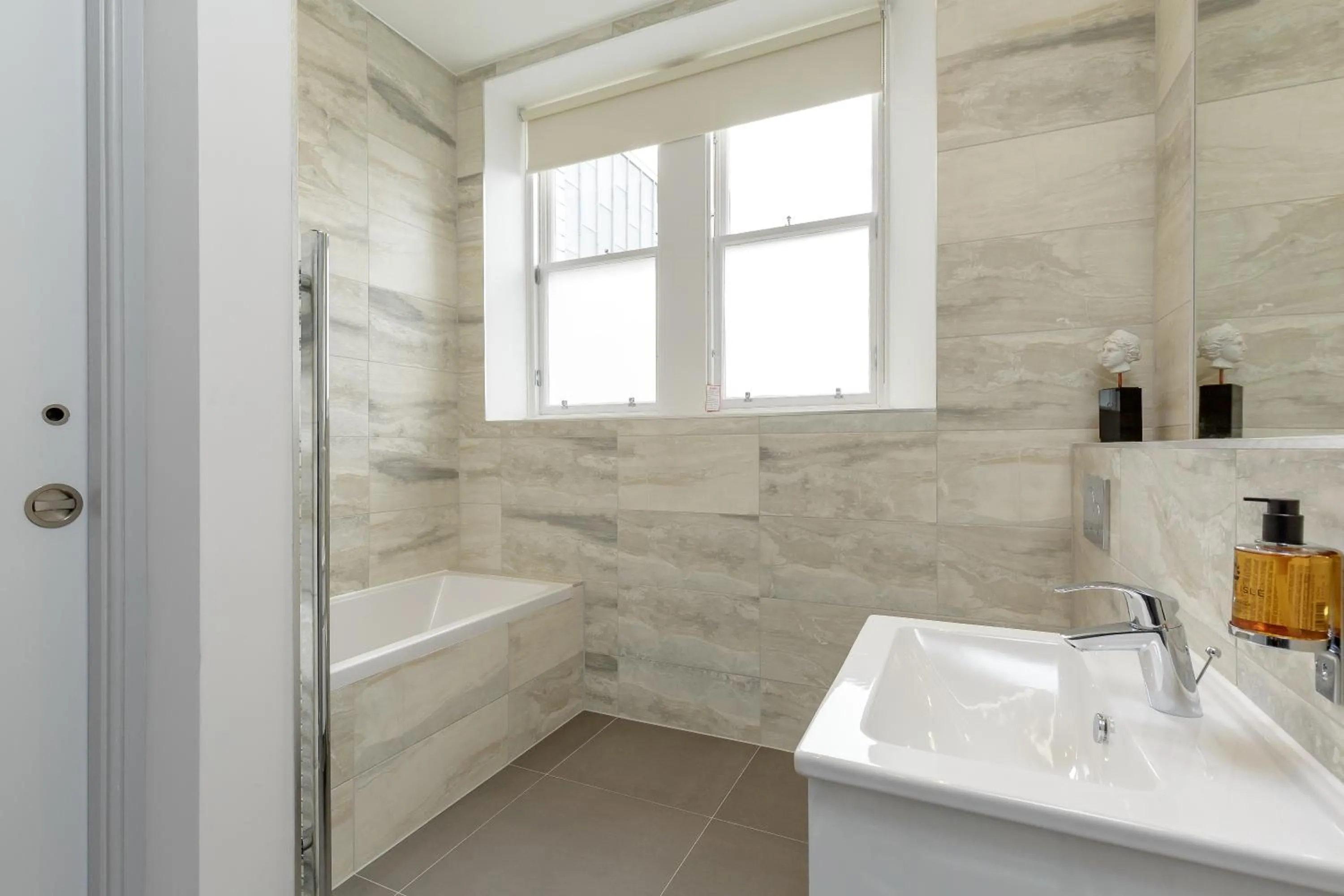 Destiny Scotland - Princes Street Residence