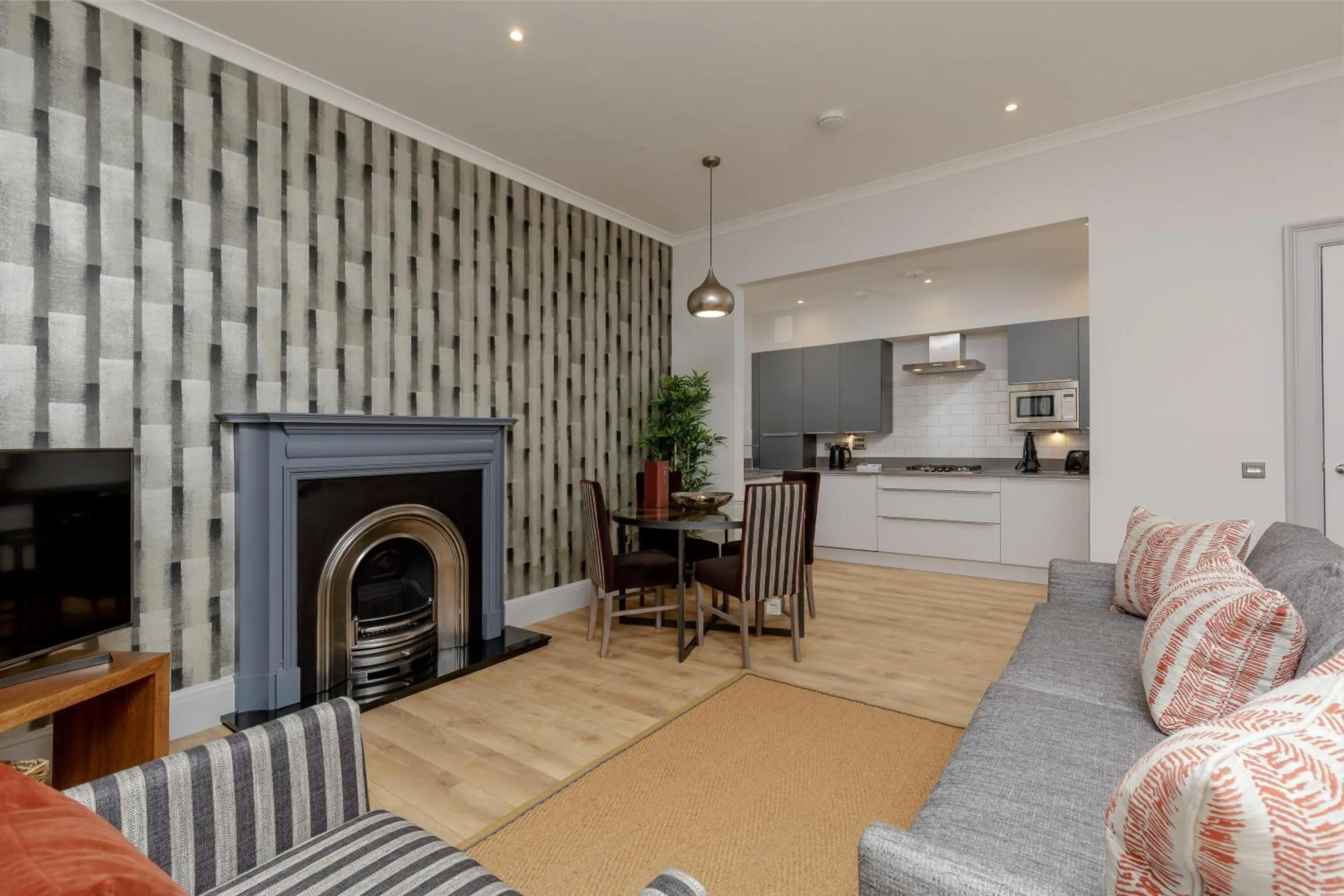 Destiny Scotland - Princes Street Residence