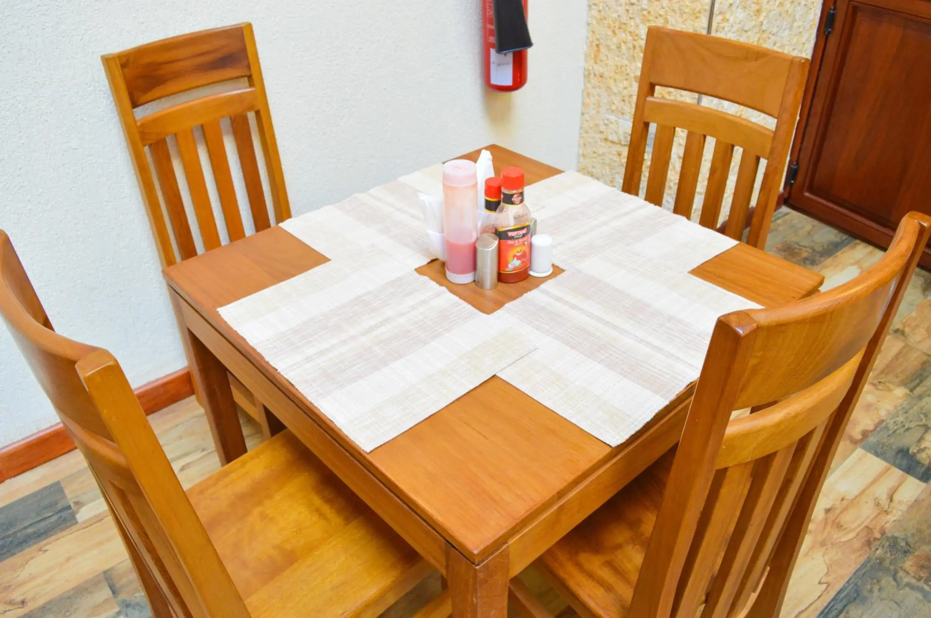 Restaurant/places to eat in Red Ruby Hotel Restaurant/places to eat in Red Ruby Hotel