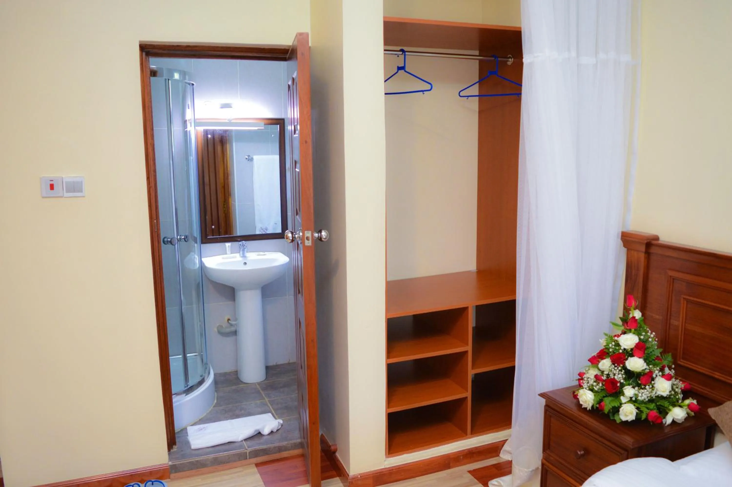 Bathroom in Red Ruby Hotel