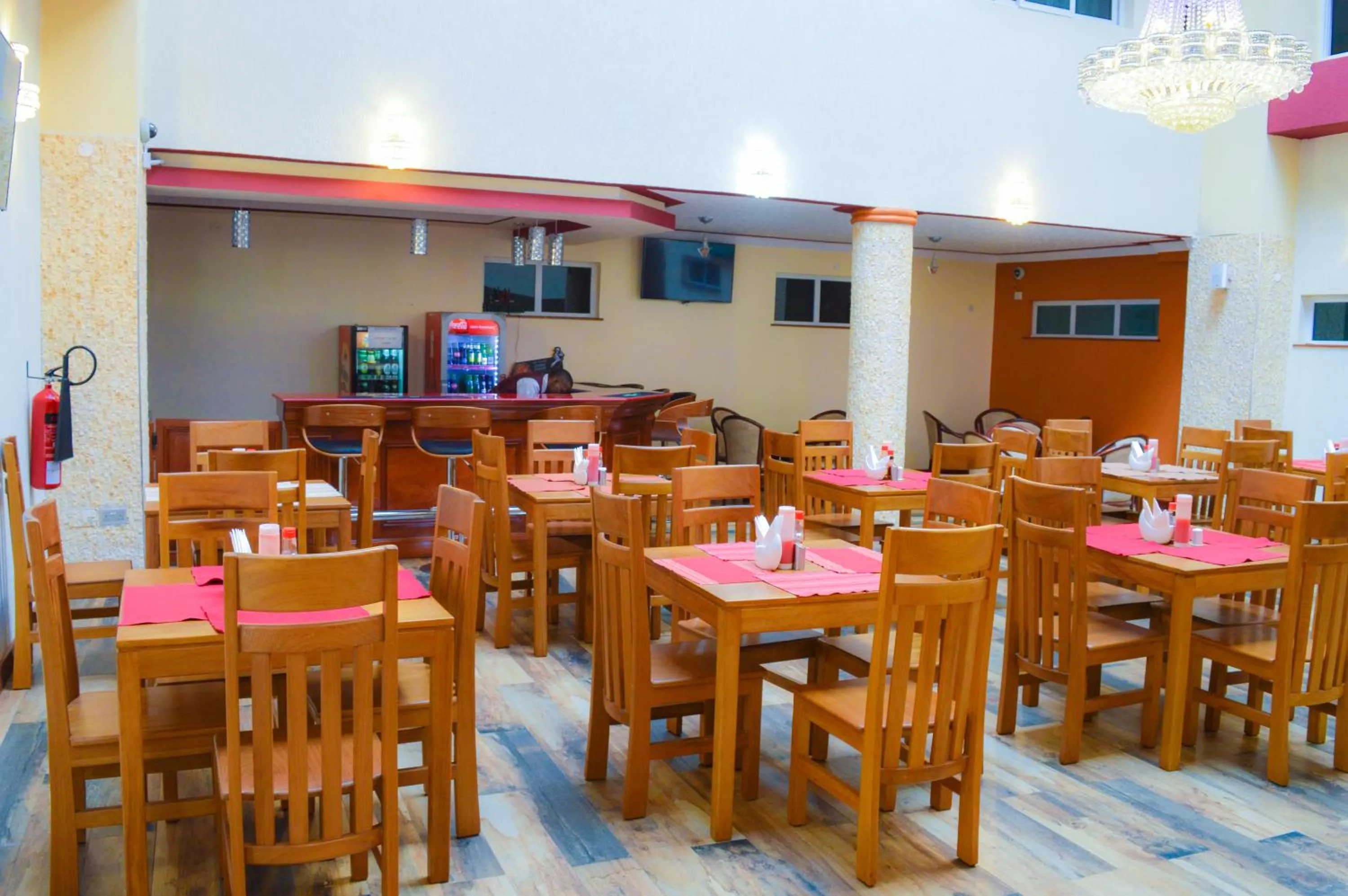 Restaurant/places to eat in Red Ruby Hotel
