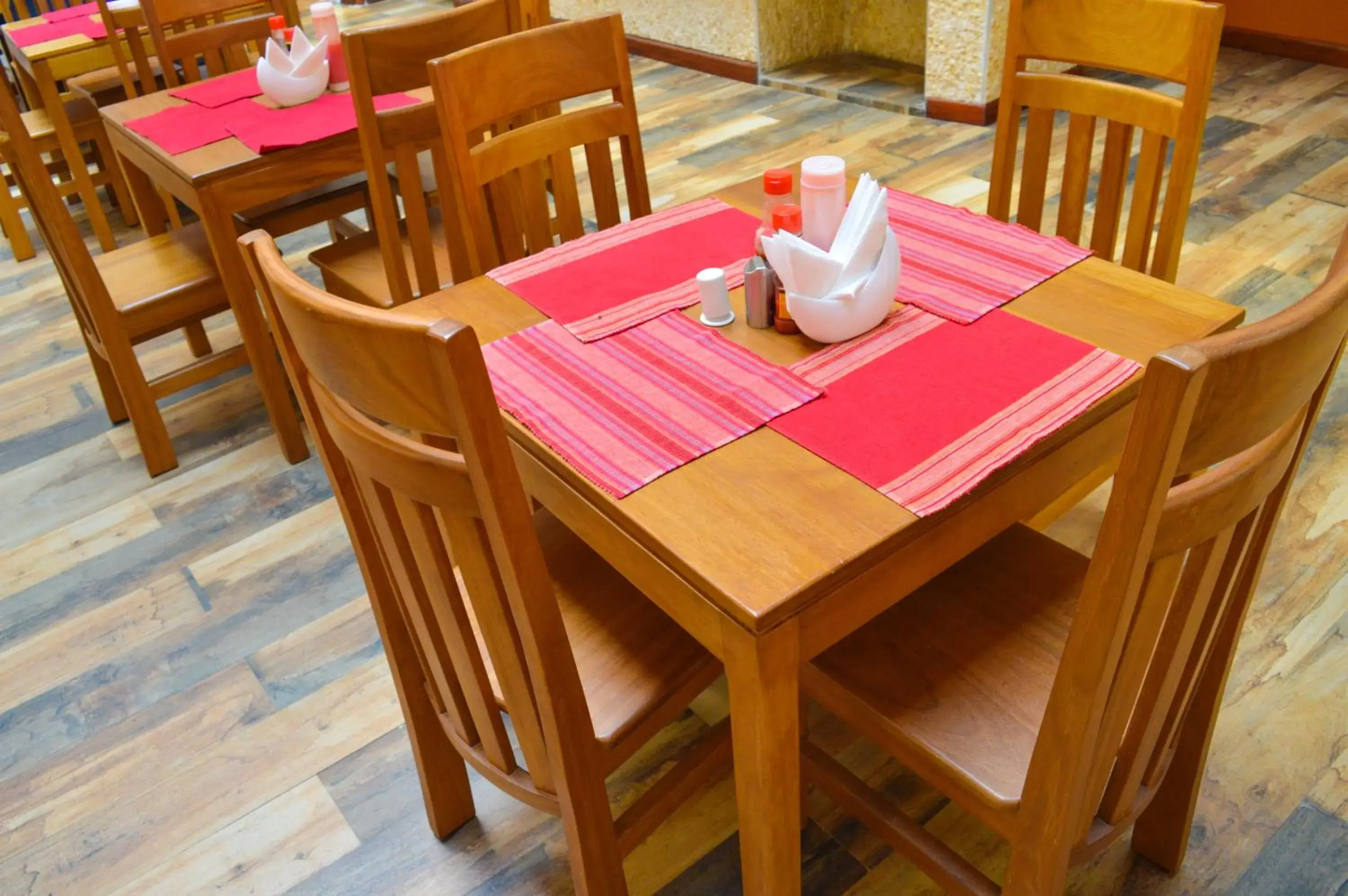 Restaurant/places to eat in Red Ruby Hotel Restaurant/places to eat in Red Ruby Hotel