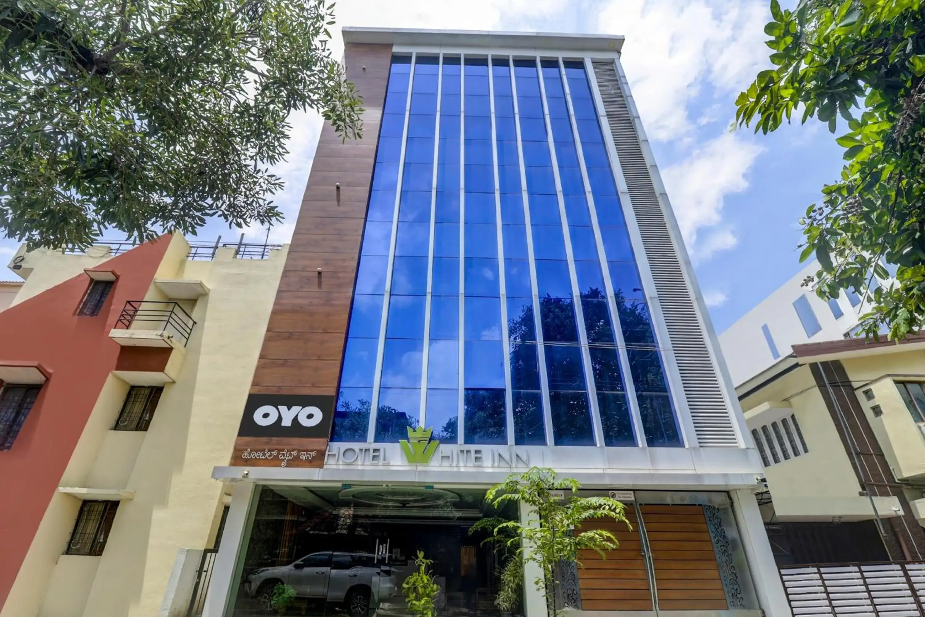 Townhouse OAK SRK White Inn Near Ragigudda Sri Prasanna Anjaneyaswamy Temple Townhouse OAK SRK White Inn Near Ragigudda Sri Prasanna Anjaneyaswamy Temple