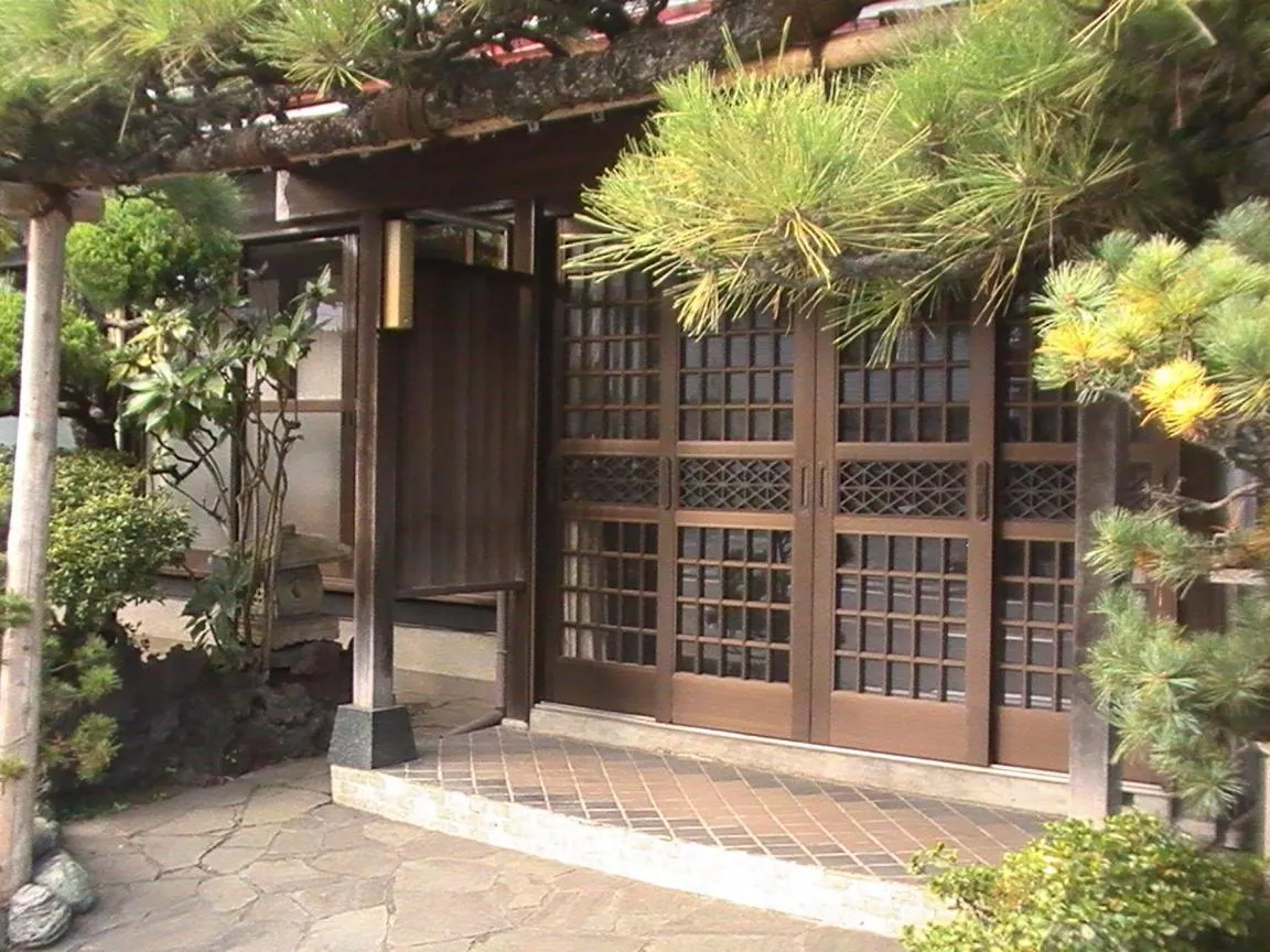 Facade/entrance in Wafu Guesthouse Kashiwaya