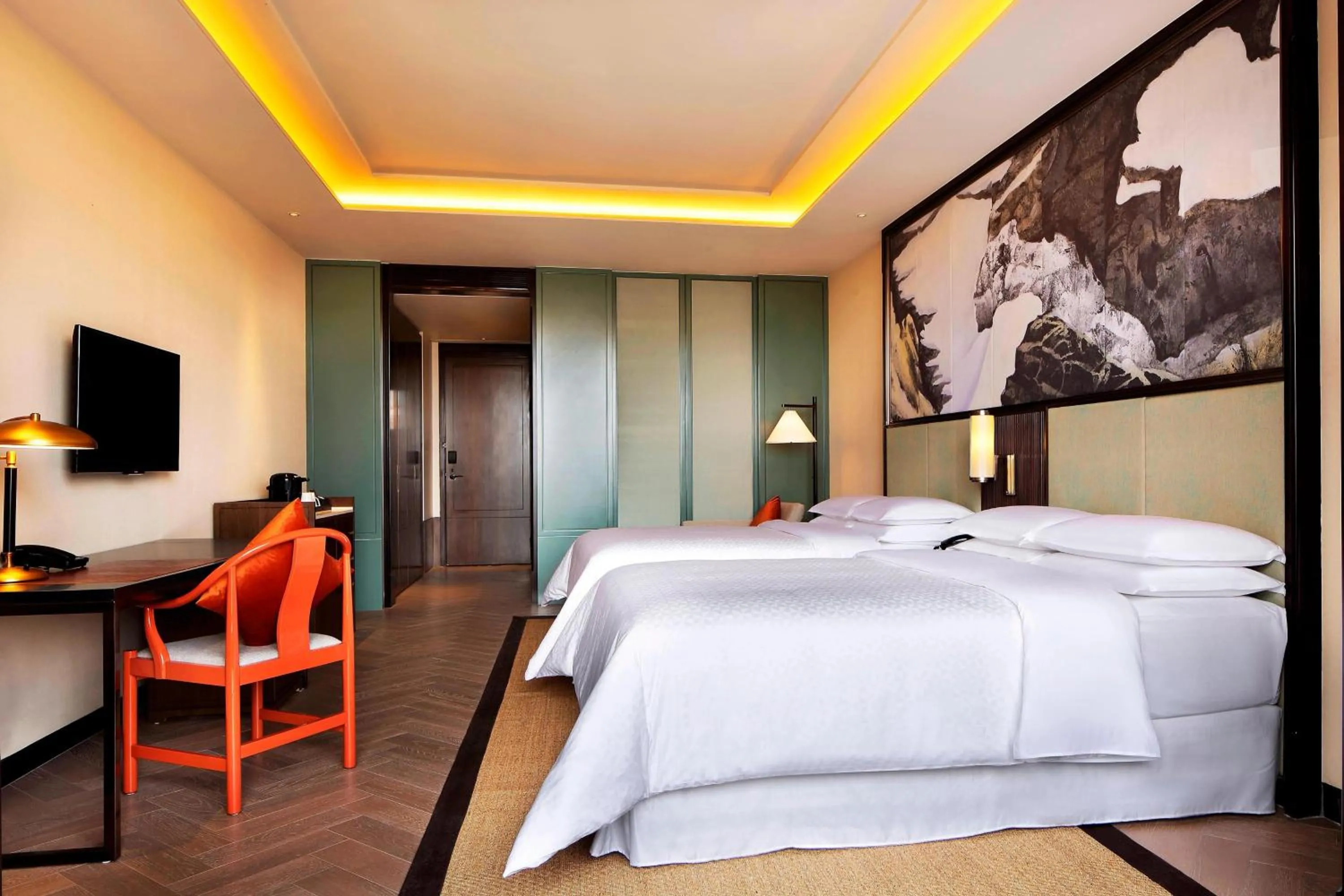 Photo of the whole room, Bed in Four Points by Sheraton Chengdu, Anren