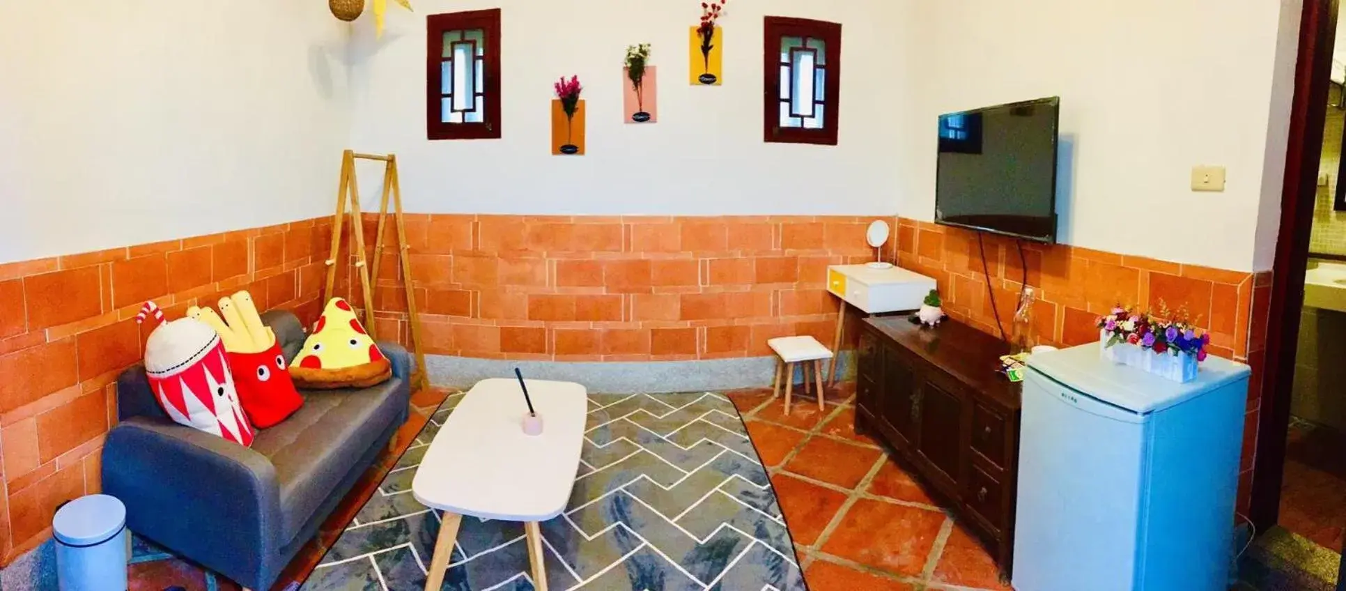 Economy Double Room in Red Tomato B&B Economy Double Room in Red Tomato B&B