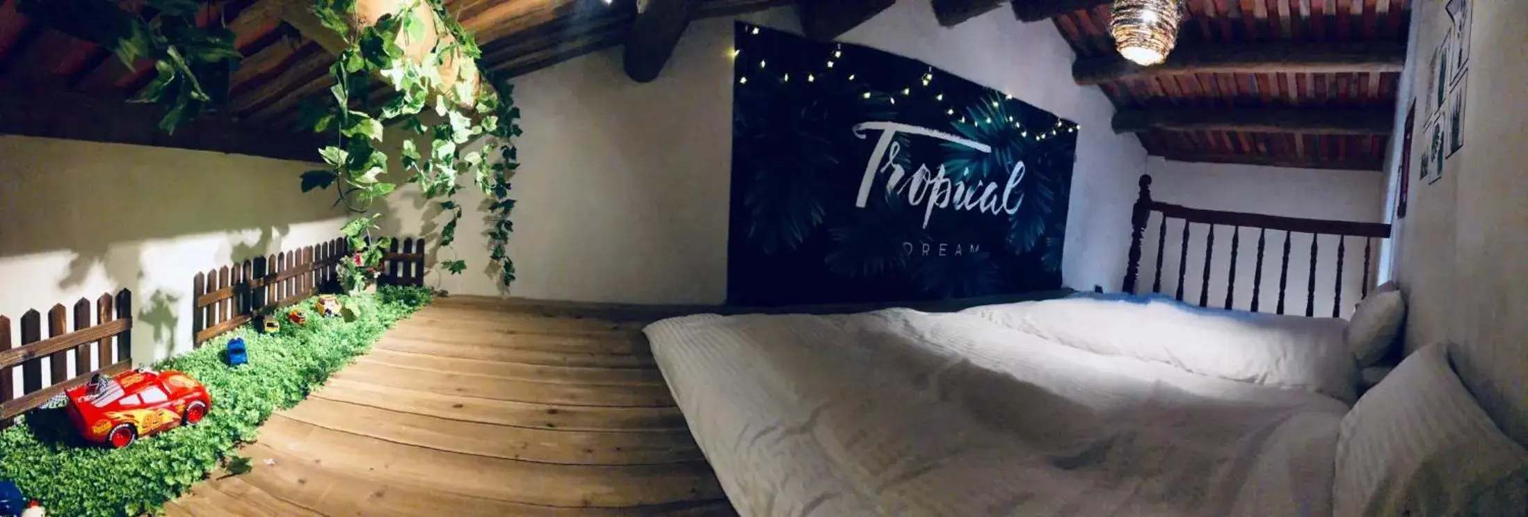 Economy Quadruple Room in Red Tomato B&B Economy Quadruple Room in Red Tomato B&B