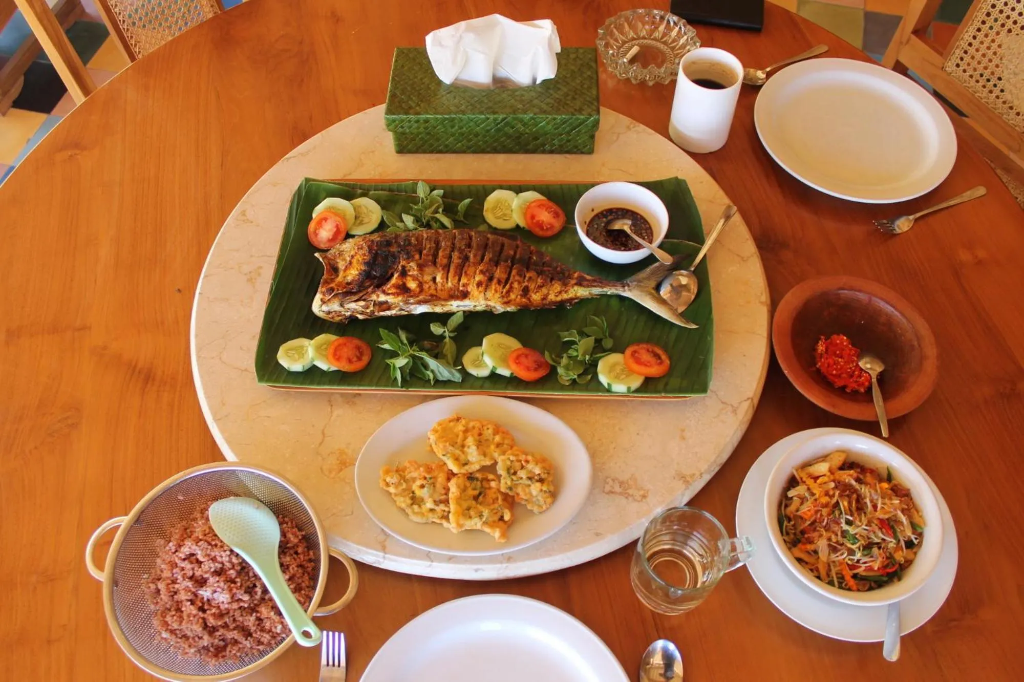 Asian breakfast in Desa Limasan Resort